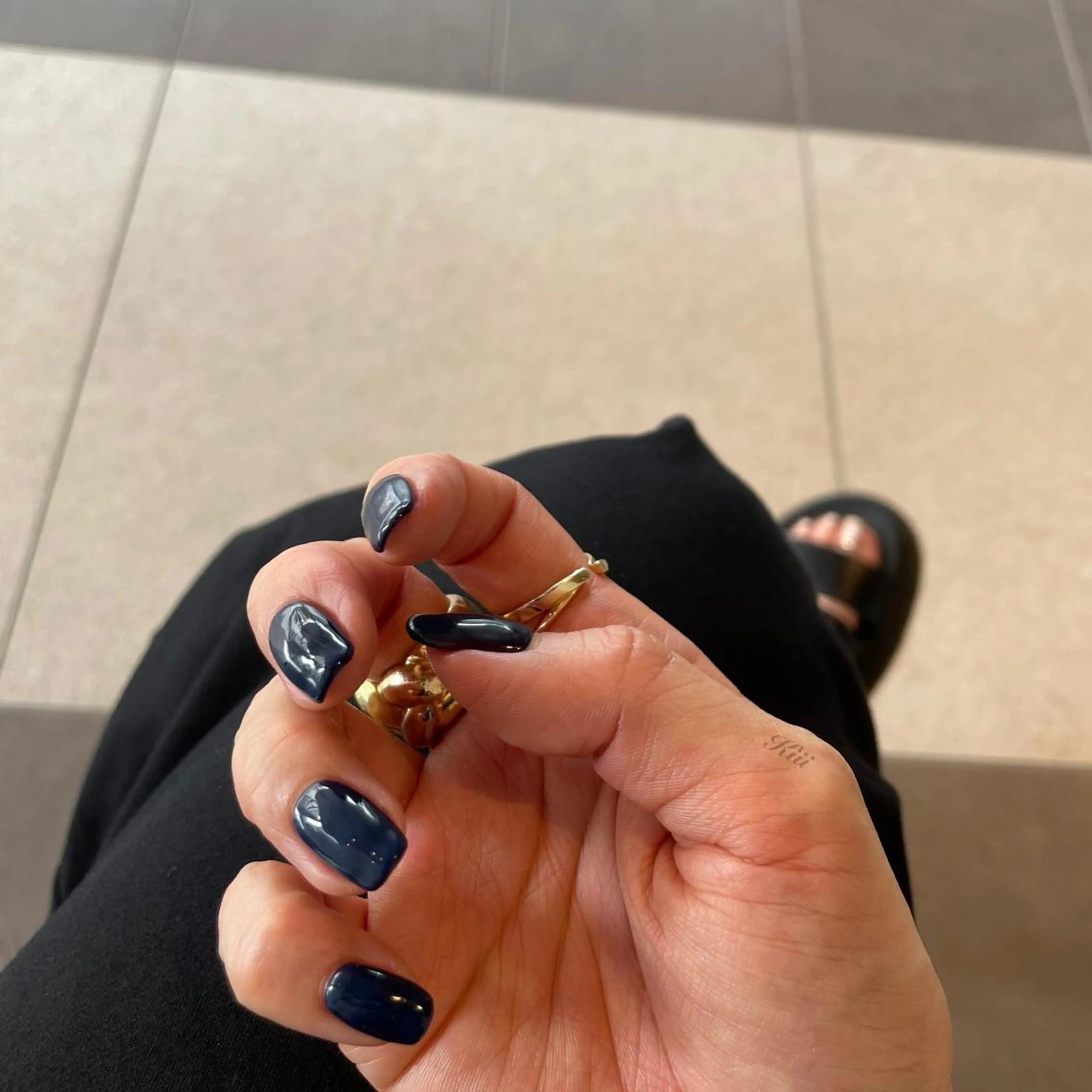 ネイル ネイビー ハンドネイル フットネイル kiii.__ ✴︎*のネイルデザイン