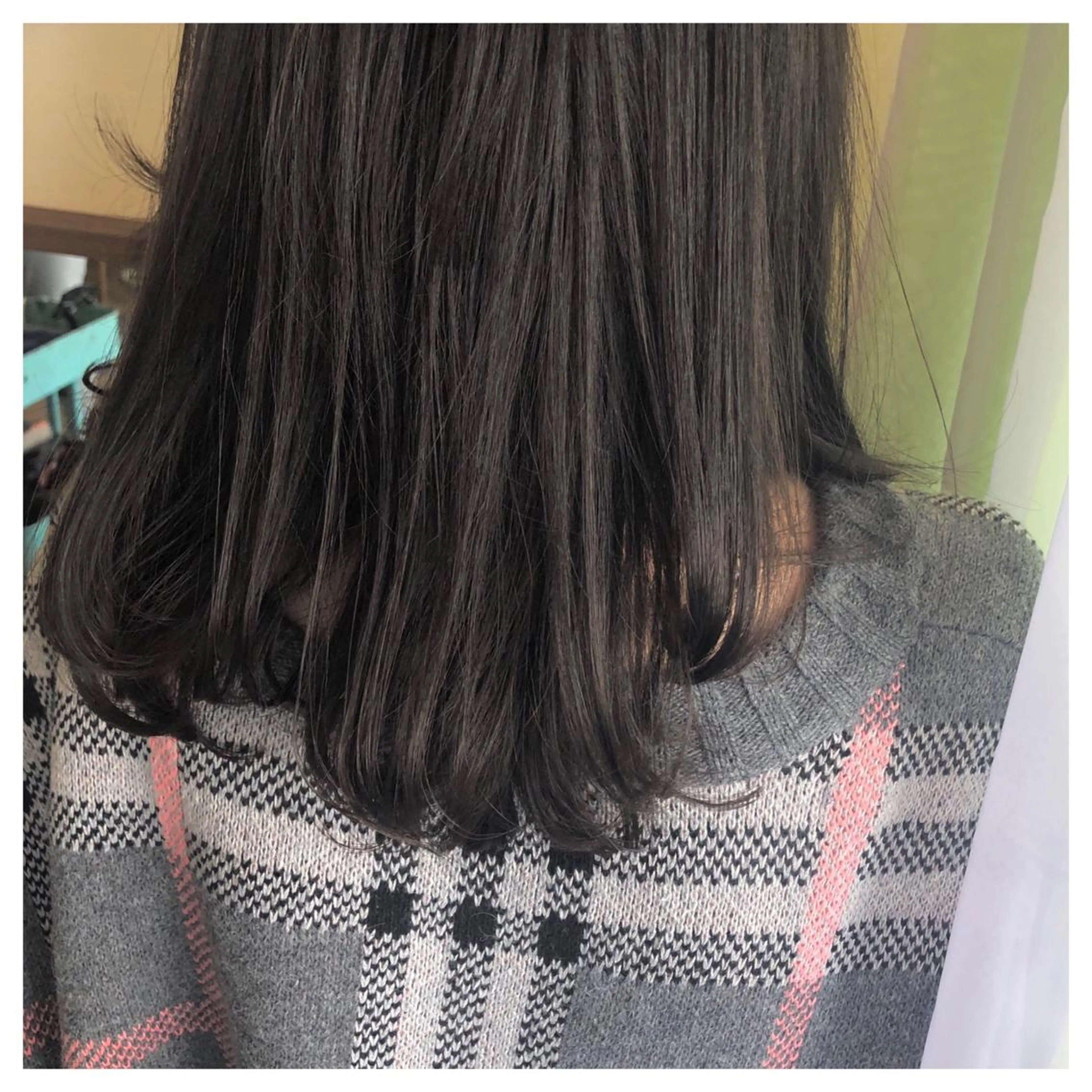 セミロング カラー カット ヘアカラー トリートメント ENIF ヤマグチアツコのヘアスタイル