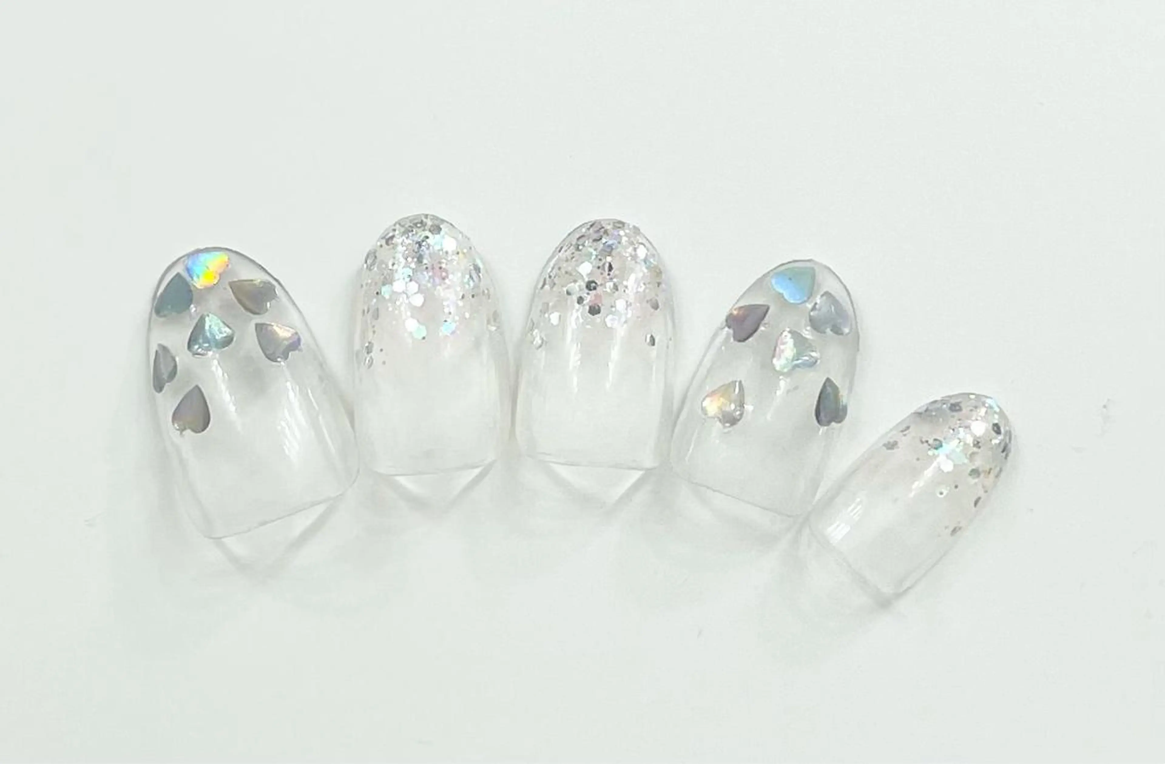 ネイル ハート ホログラムネイル マナビス& ボワールのネイルデザイン