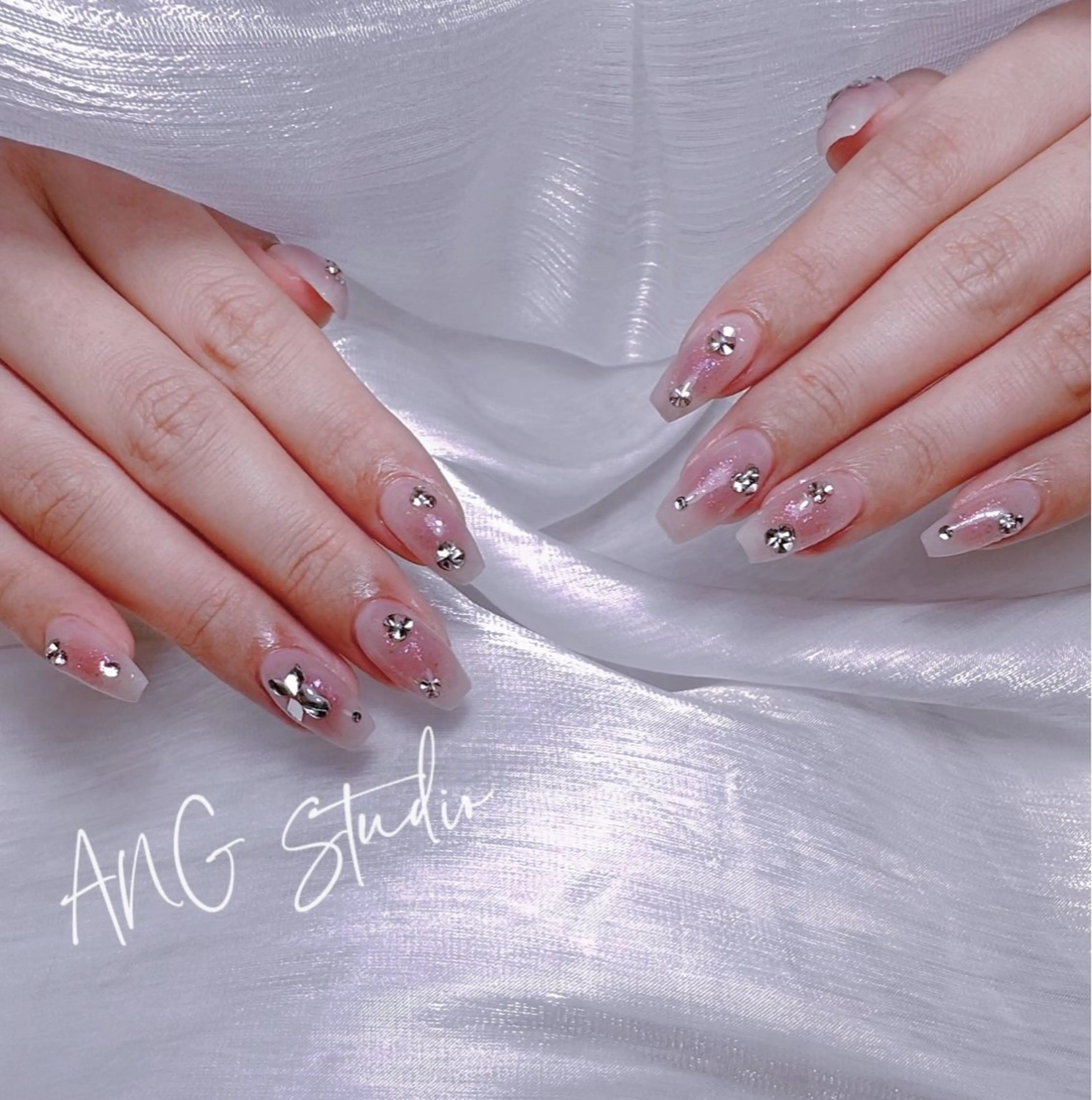 ネイル ハンドネイル ハンドケア ANG Studioのネイルデザイン