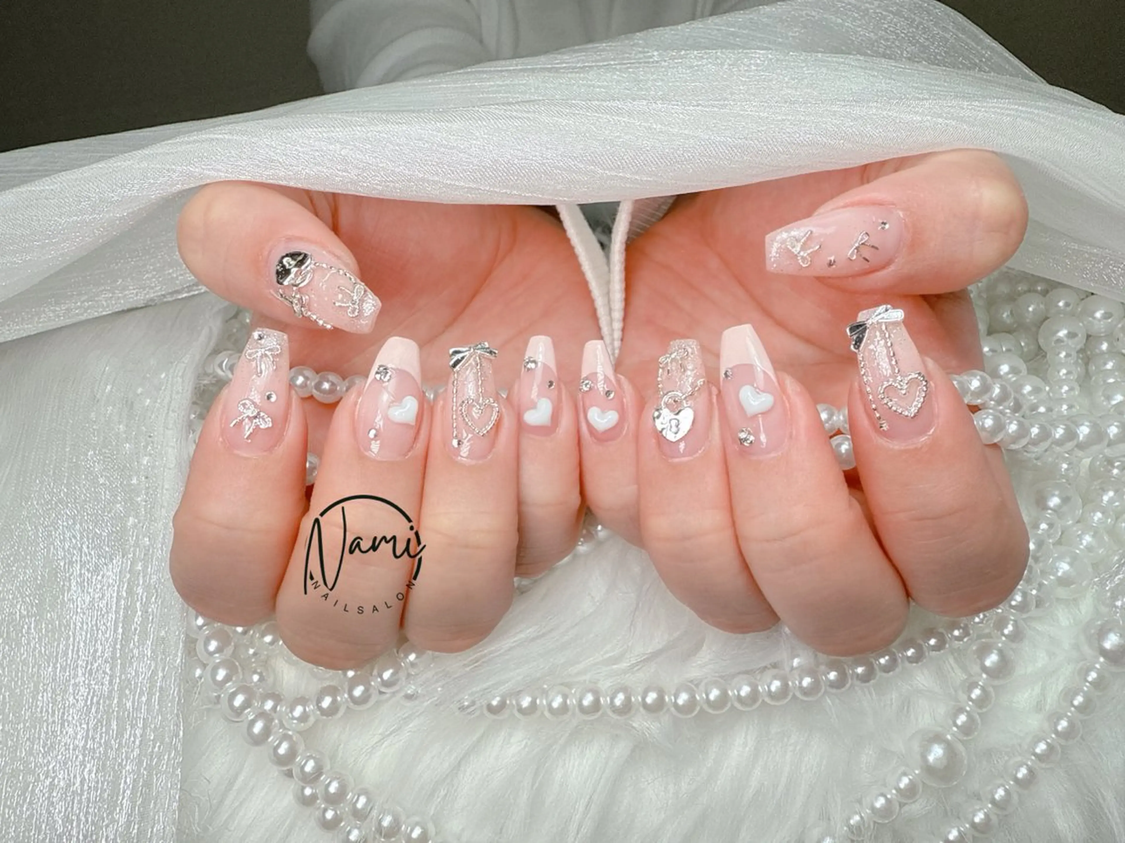 ネイル ガーリー 韓国ネイル ロングネイル 持ち込み ハンドネイル Nami nail salon所属・Nami nail salonのネイルデザイン