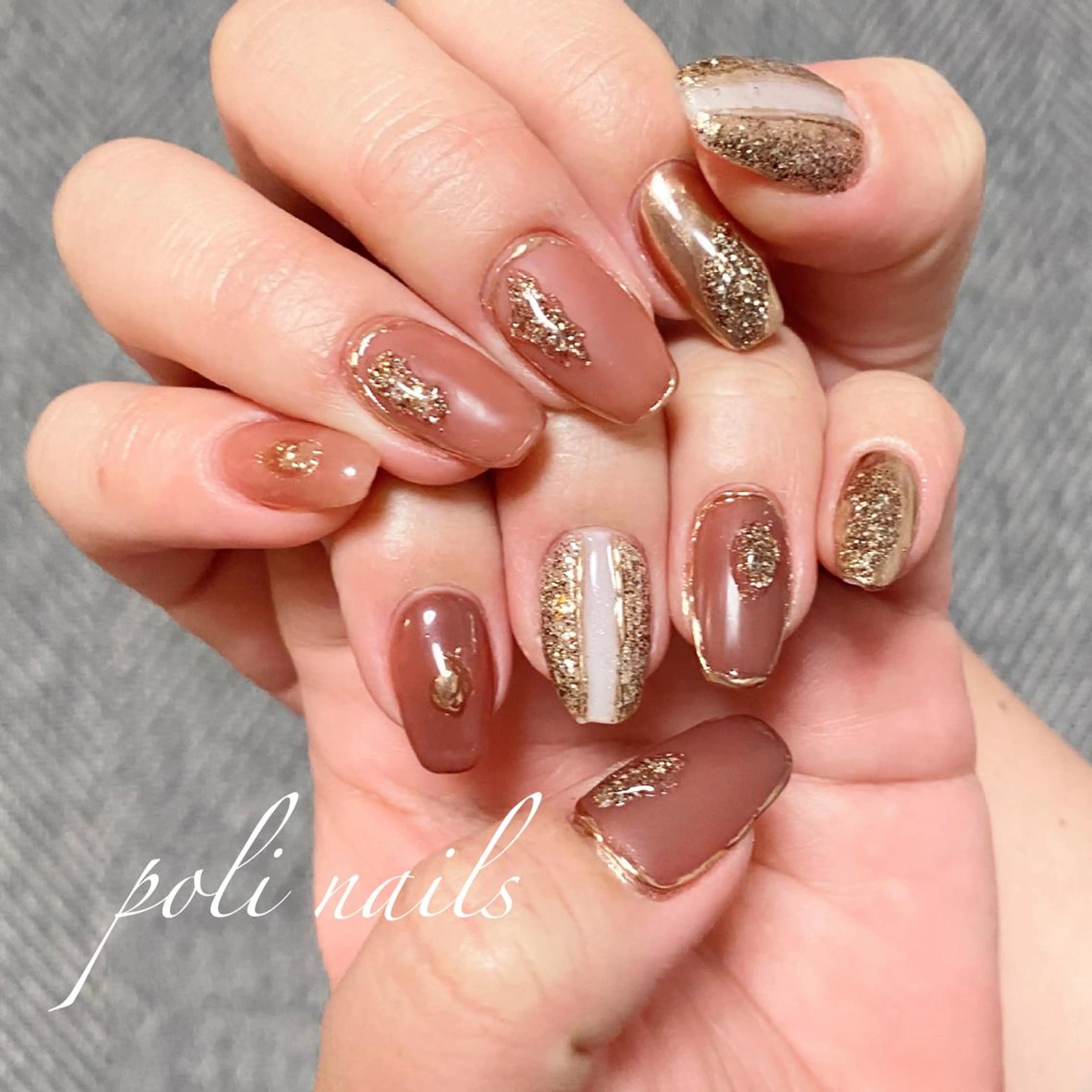 ネイル ブラウン ニュアンスネイル ハンドネイル poli nailsのネイルデザイン