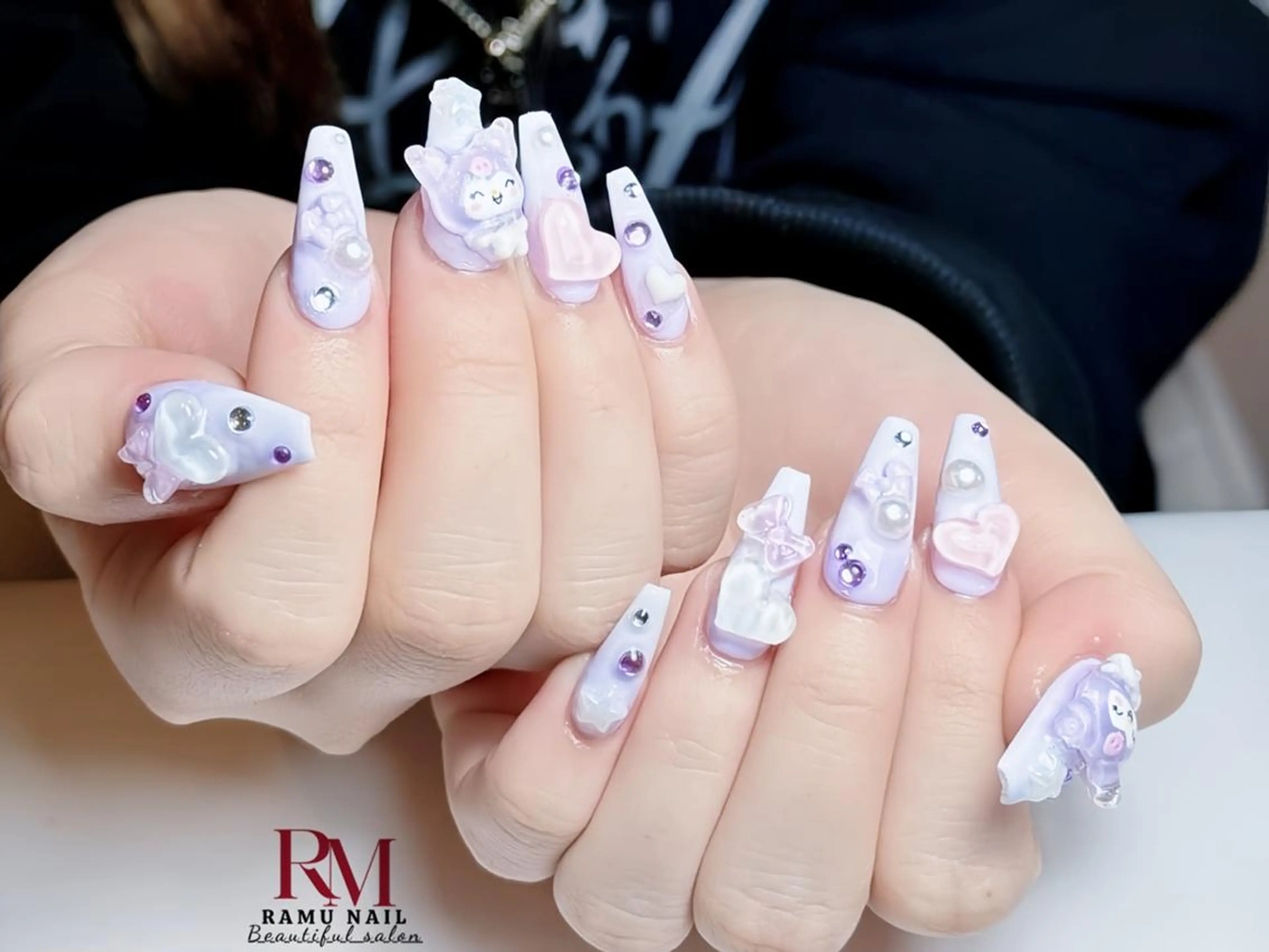 ネイル アートネイル チークネイル フレンチネイル グラデーション キラキラネイル NEKO Chanのネイルデザイン