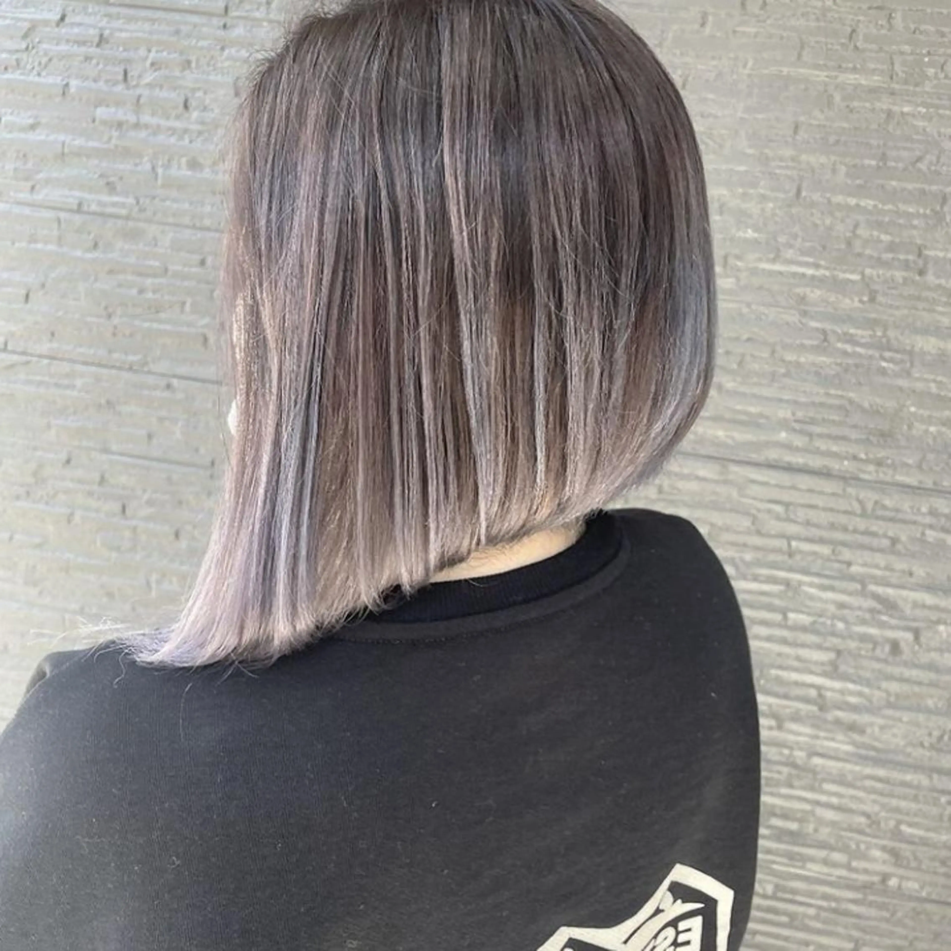 ショート ヘアカラー annoii _pomのヘアスタイル