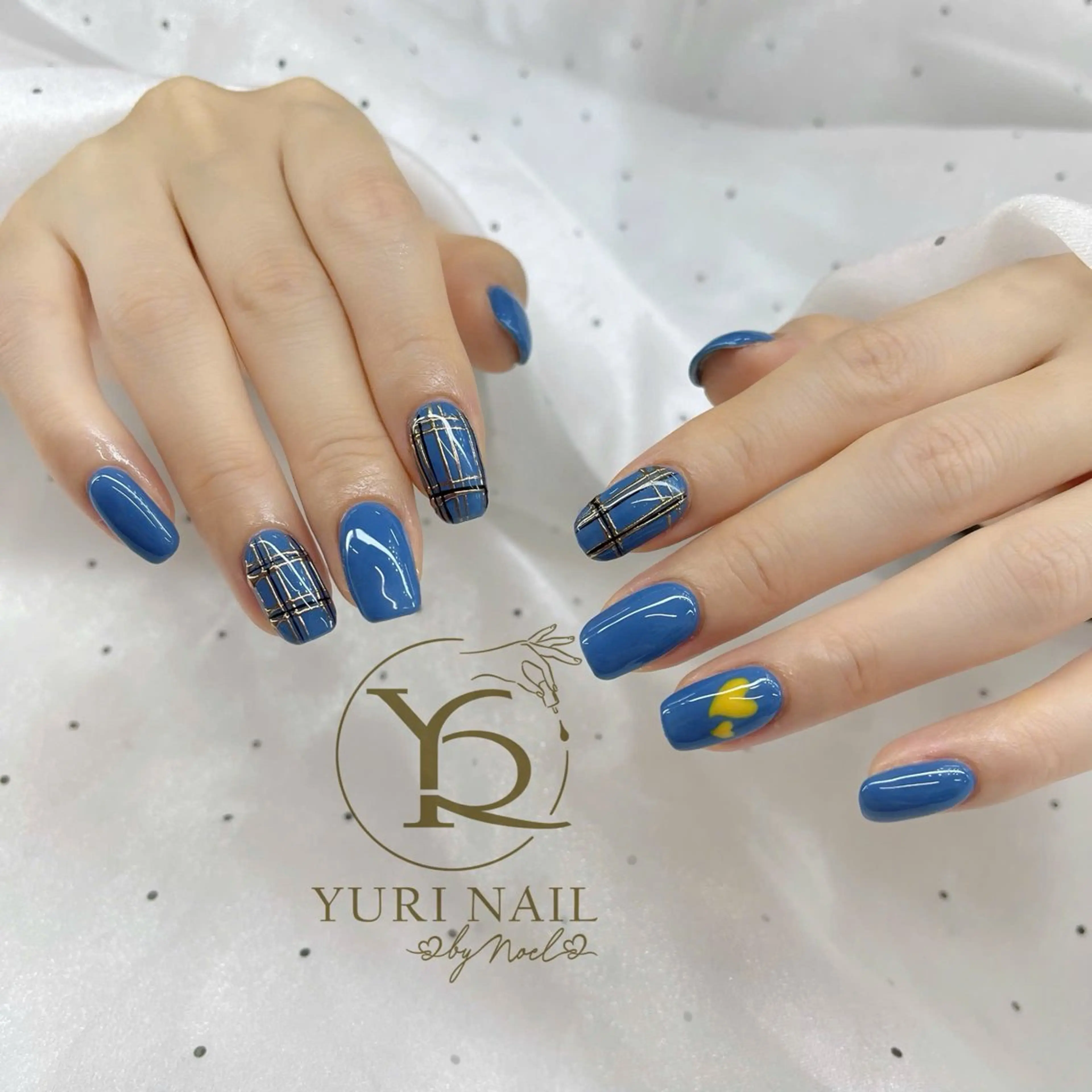 ネイル ハンドネイル フットネイル ハンドケア YURI Nail NARITAのネイルデザイン