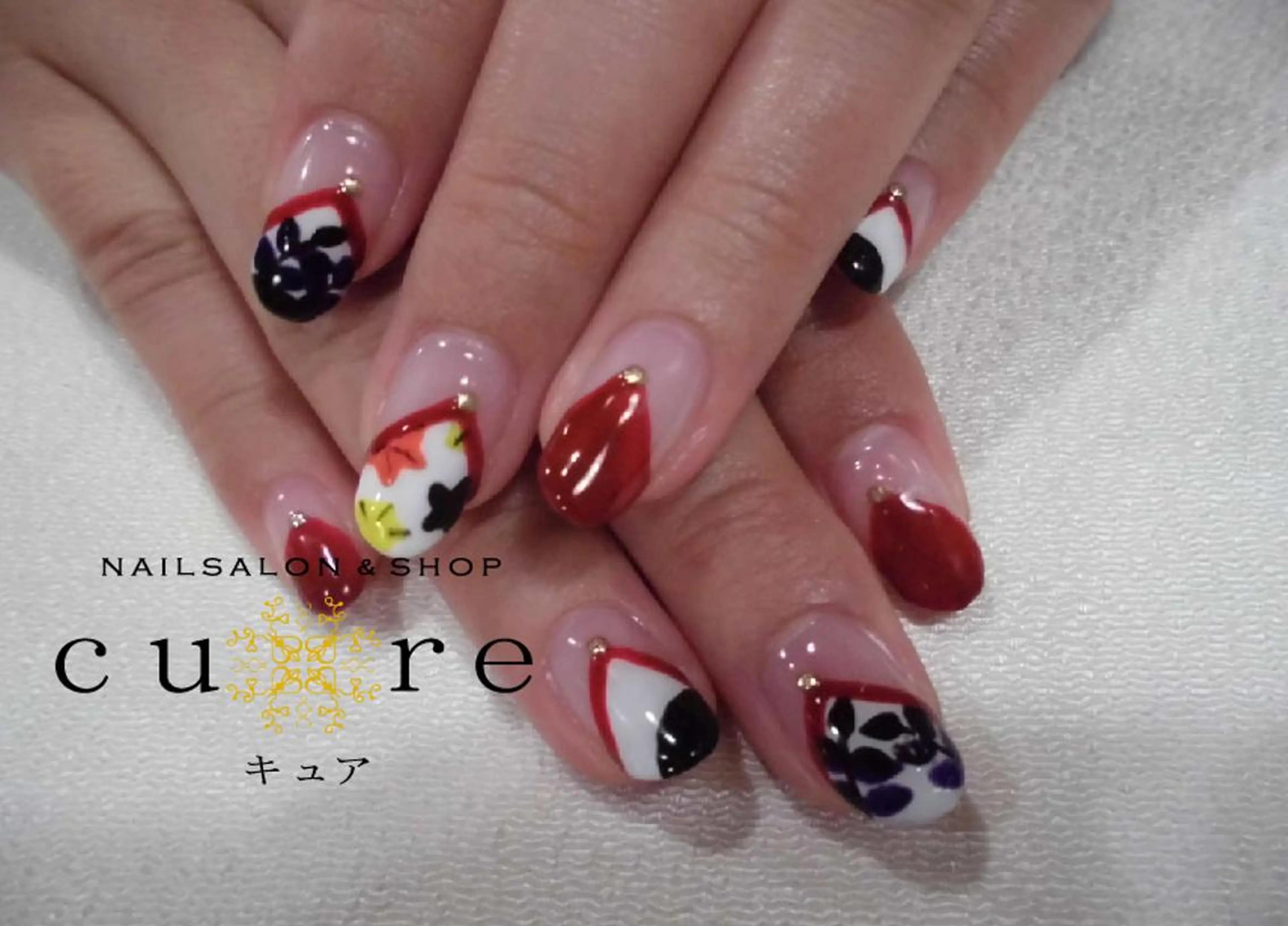 ミディアム ネイル ジェルネイル ミディアムネイル 持ち込み ネイルサロン Cureのネイルデザイン