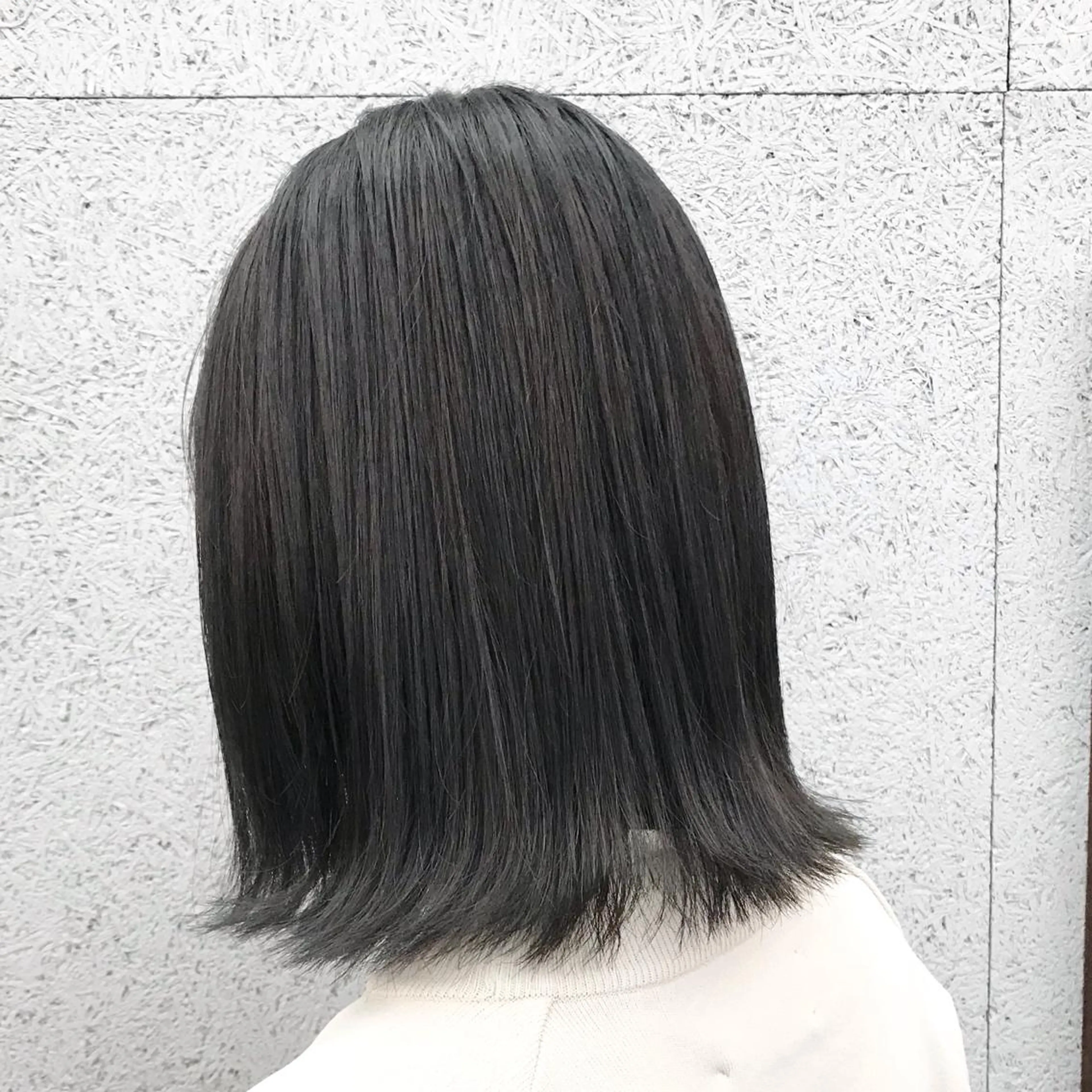 ミディアム カラー ブリーチ ブルーカラー ブルージュ ブリーチなしカラー カット ヘアカラー トリートメント ✂︎ウルフ・ショート ✂︎MIKUNIのヘアスタイル