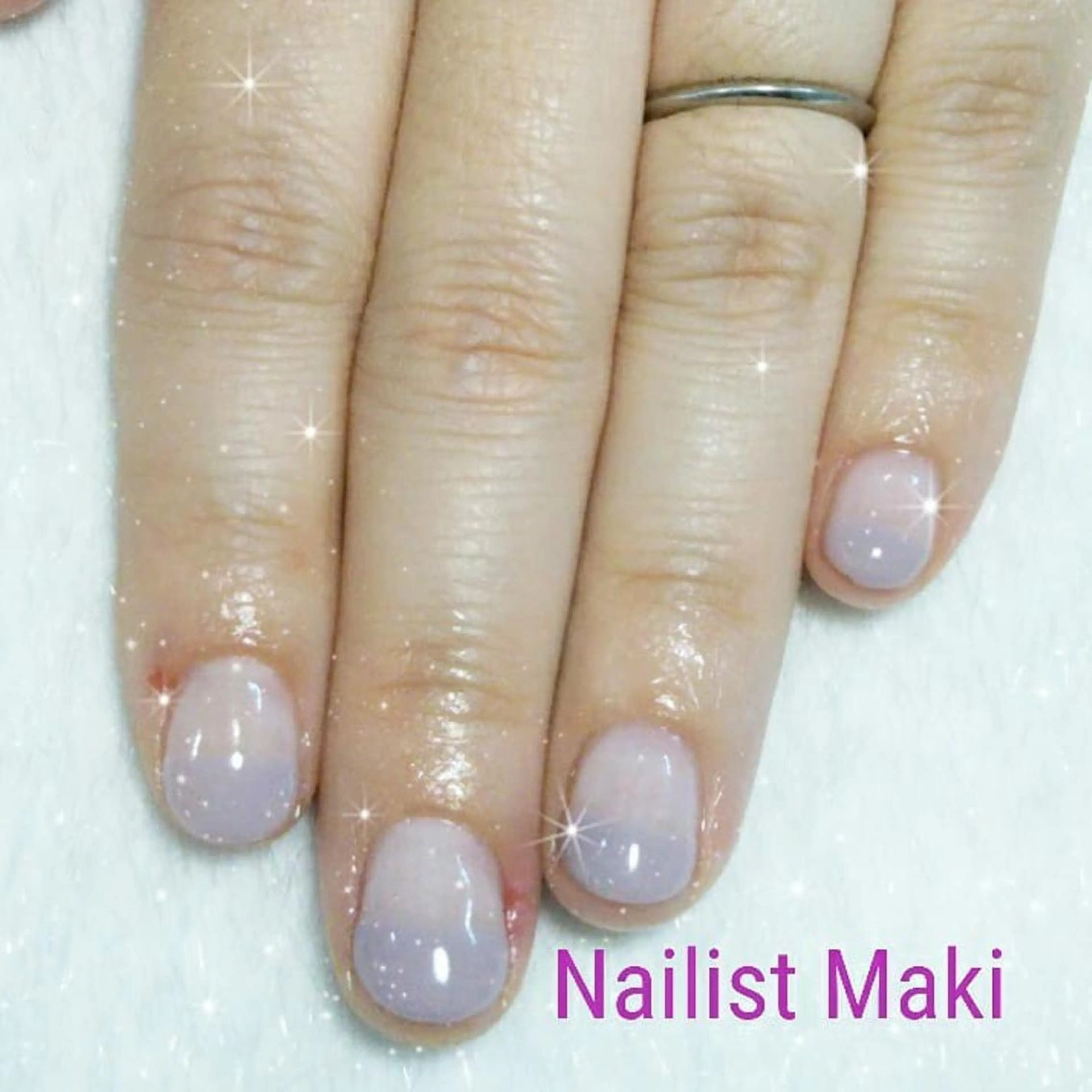 ネイル 小顔・毛穴・たるみ ネイル　似内真樹のエステ・リラクイメージ