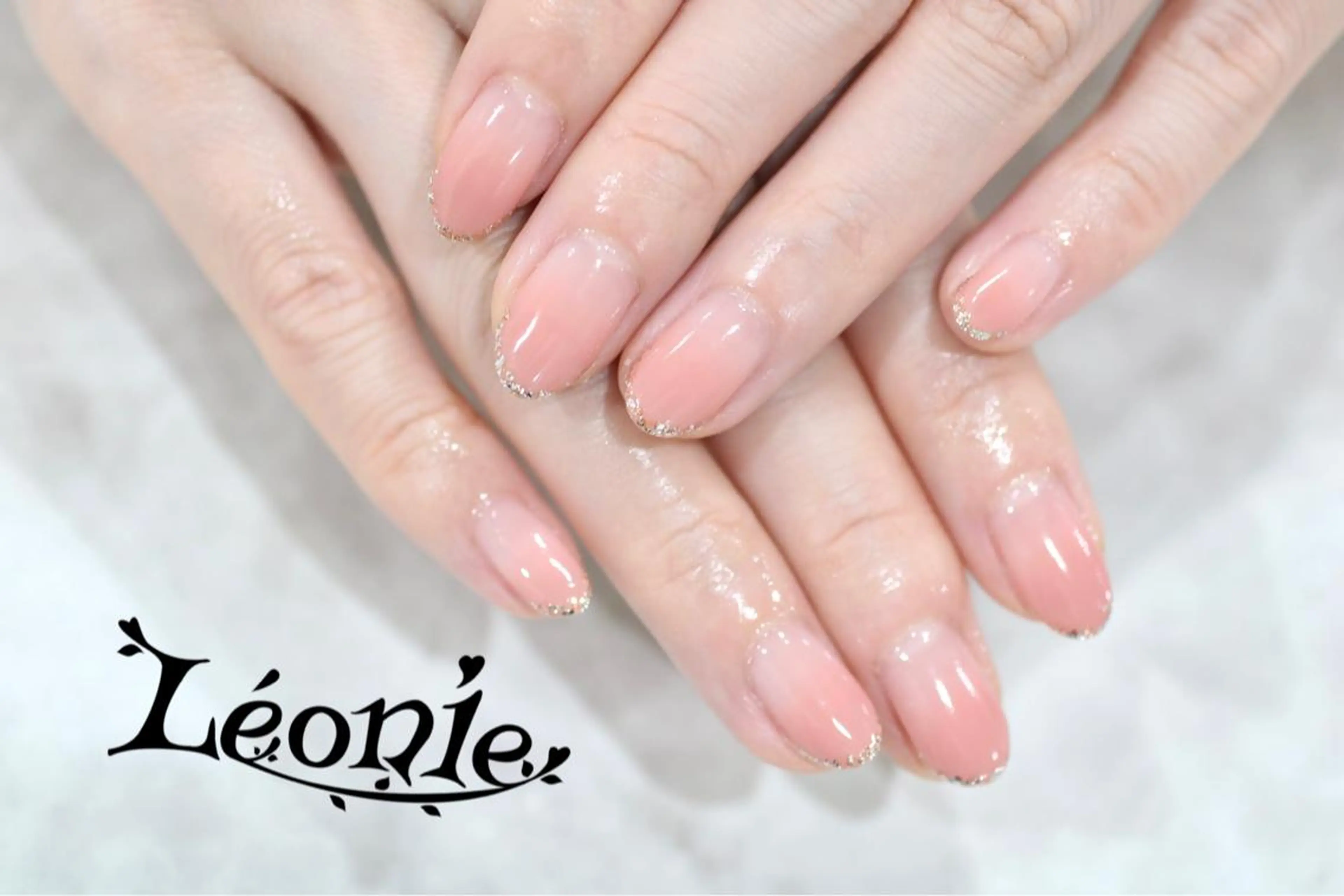 ネイル ラメ(グリッター) Leonie やまざきのネイルデザイン