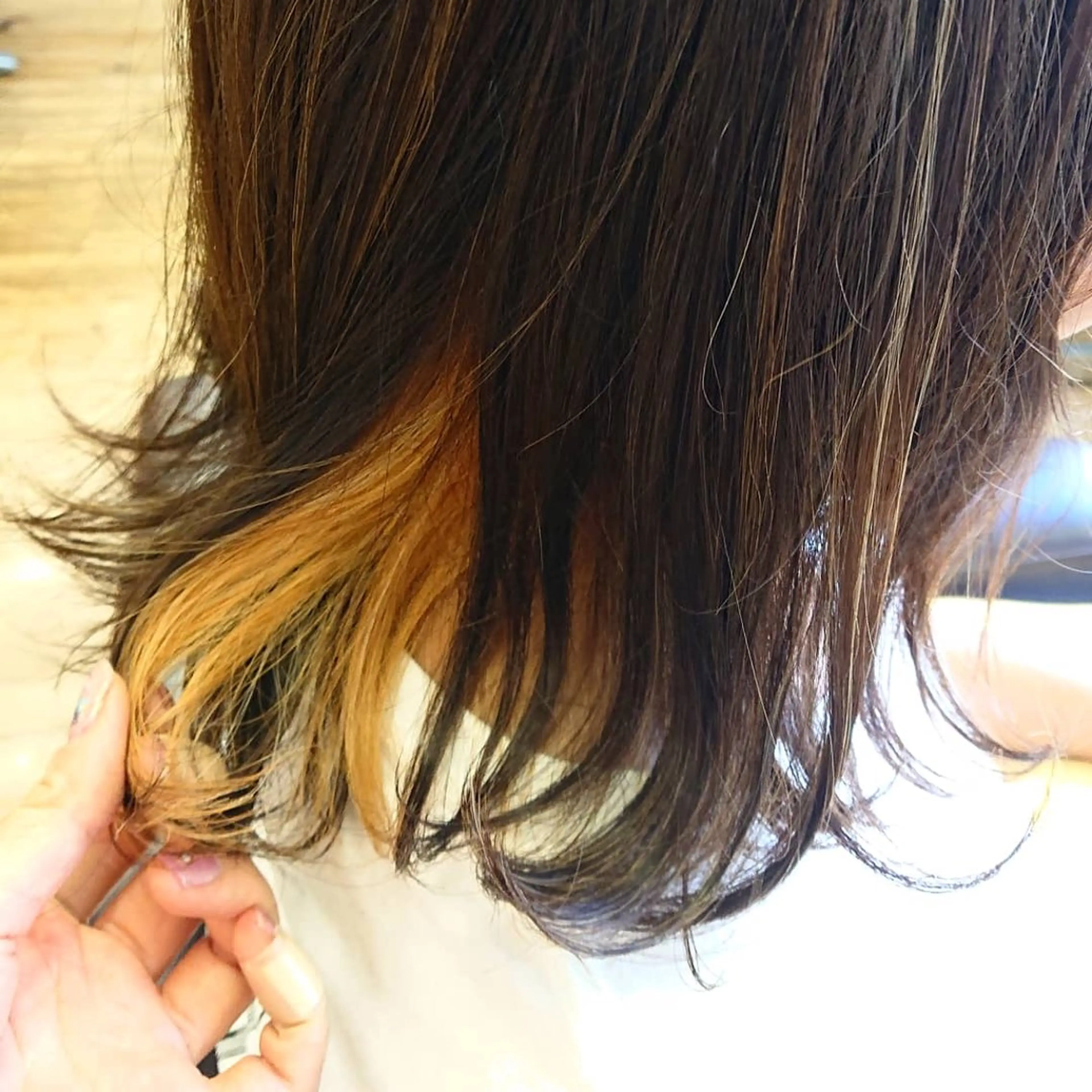 カラー DOLCE尾亦 花織のヘアスタイル