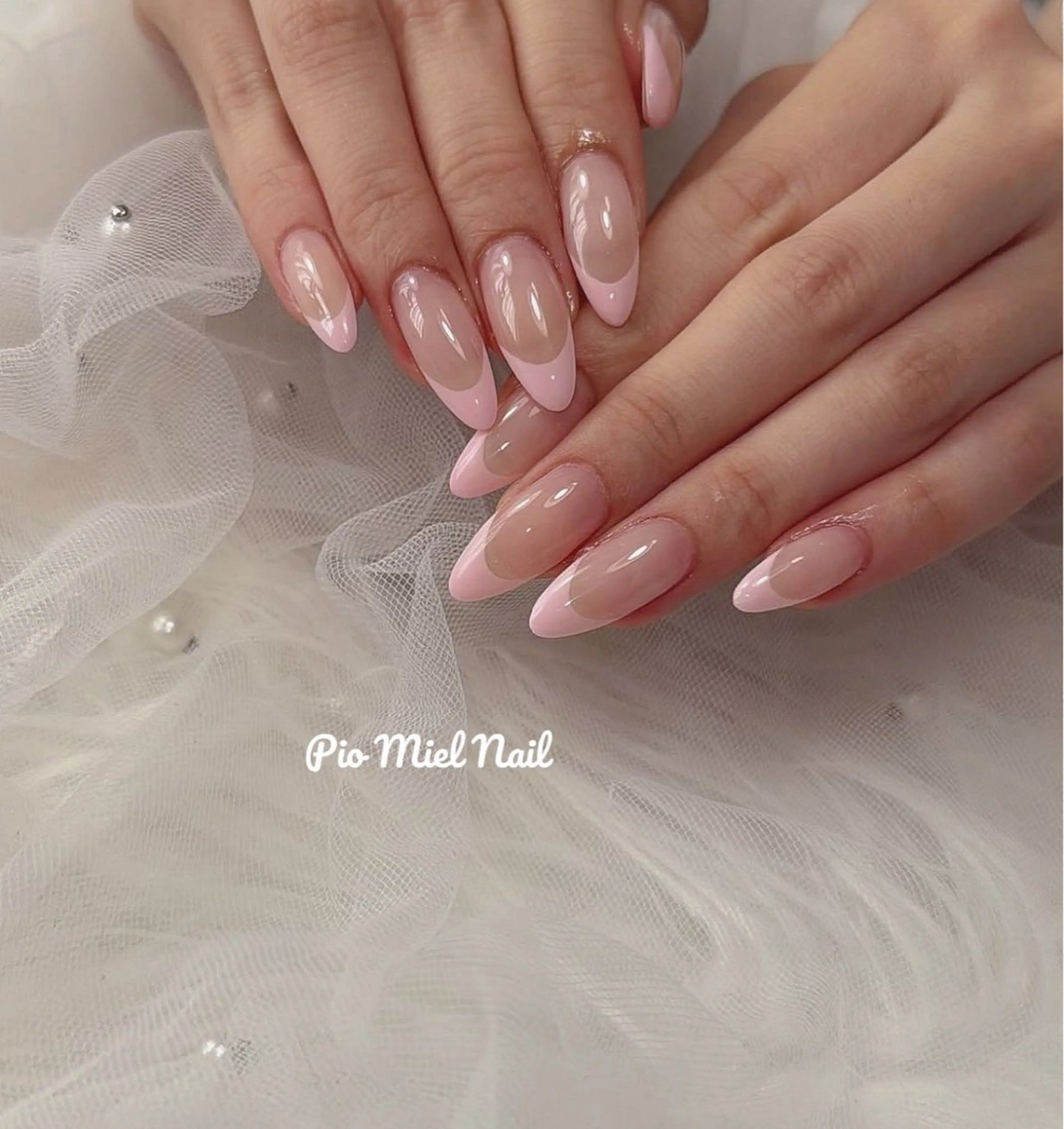 ミディアム 韓国風ヘア ハンドネイル momo 長さだしのネイルデザイン