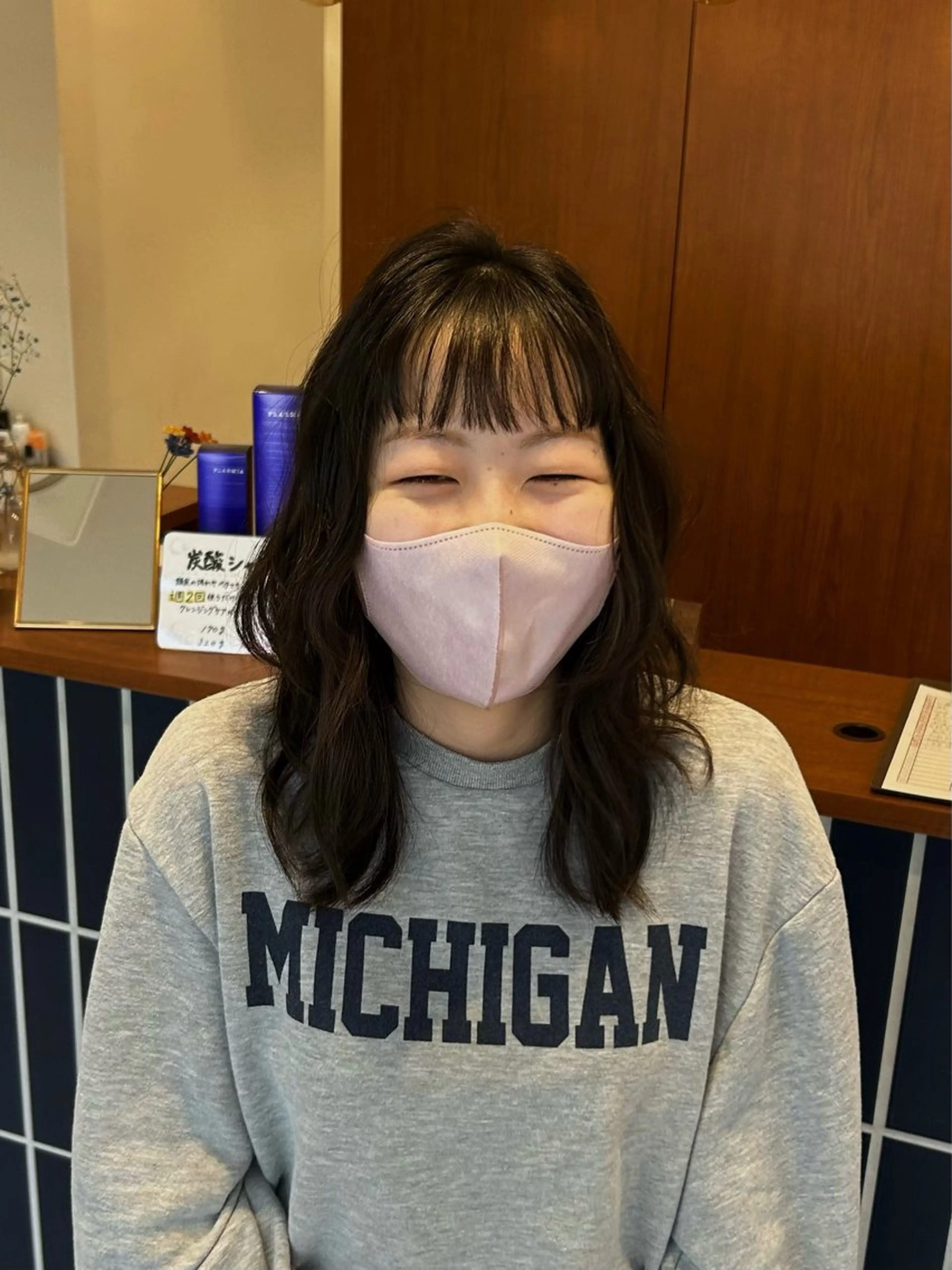 ミディアム レイヤーカット 中嶋 うみのヘアスタイル