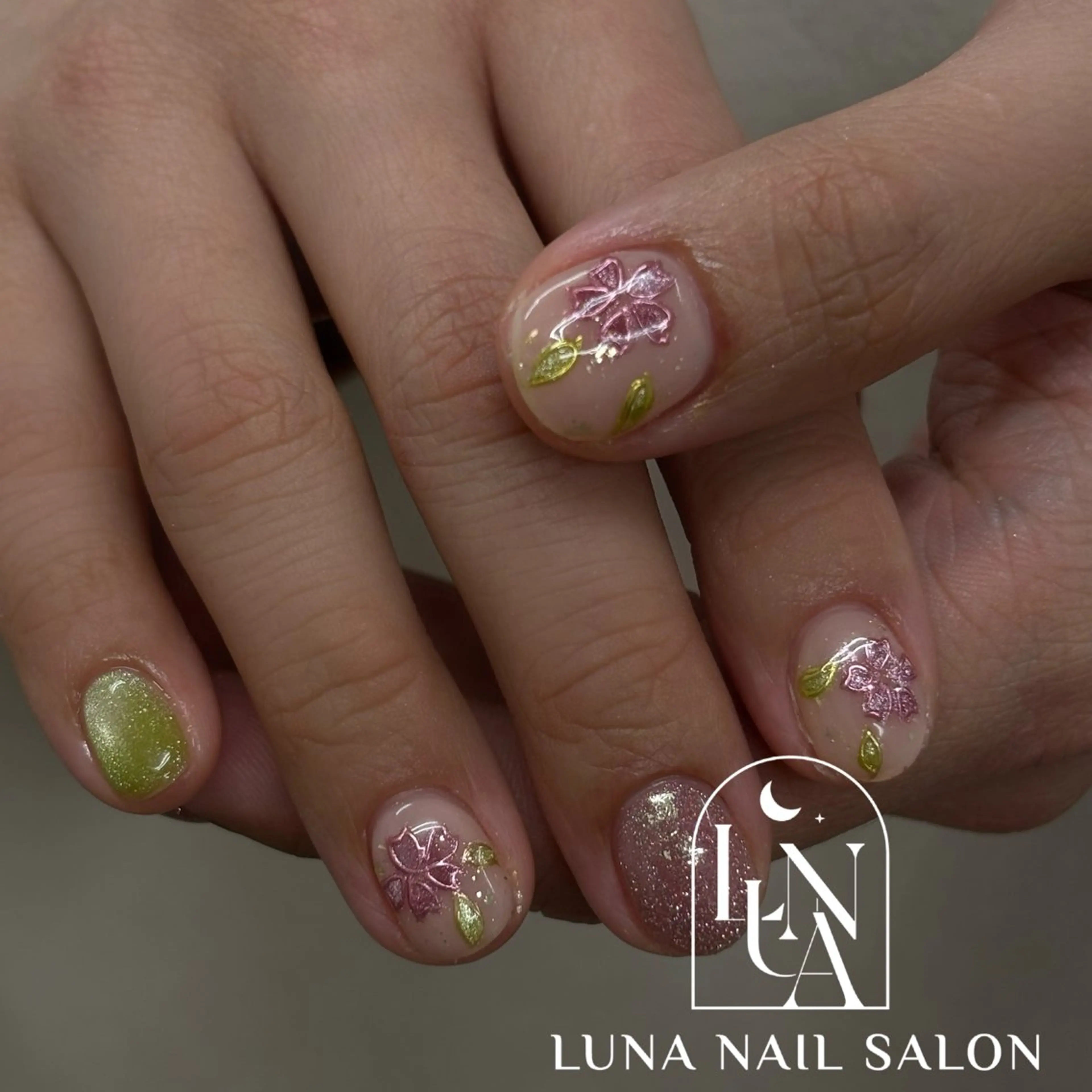 ネイル アートネイル フレンチネイル ジェルネイル ガラスフレンチ 韓国ネイル ハンドネイル ハンドケア LUNA Nail salon💕のネイルデザイン