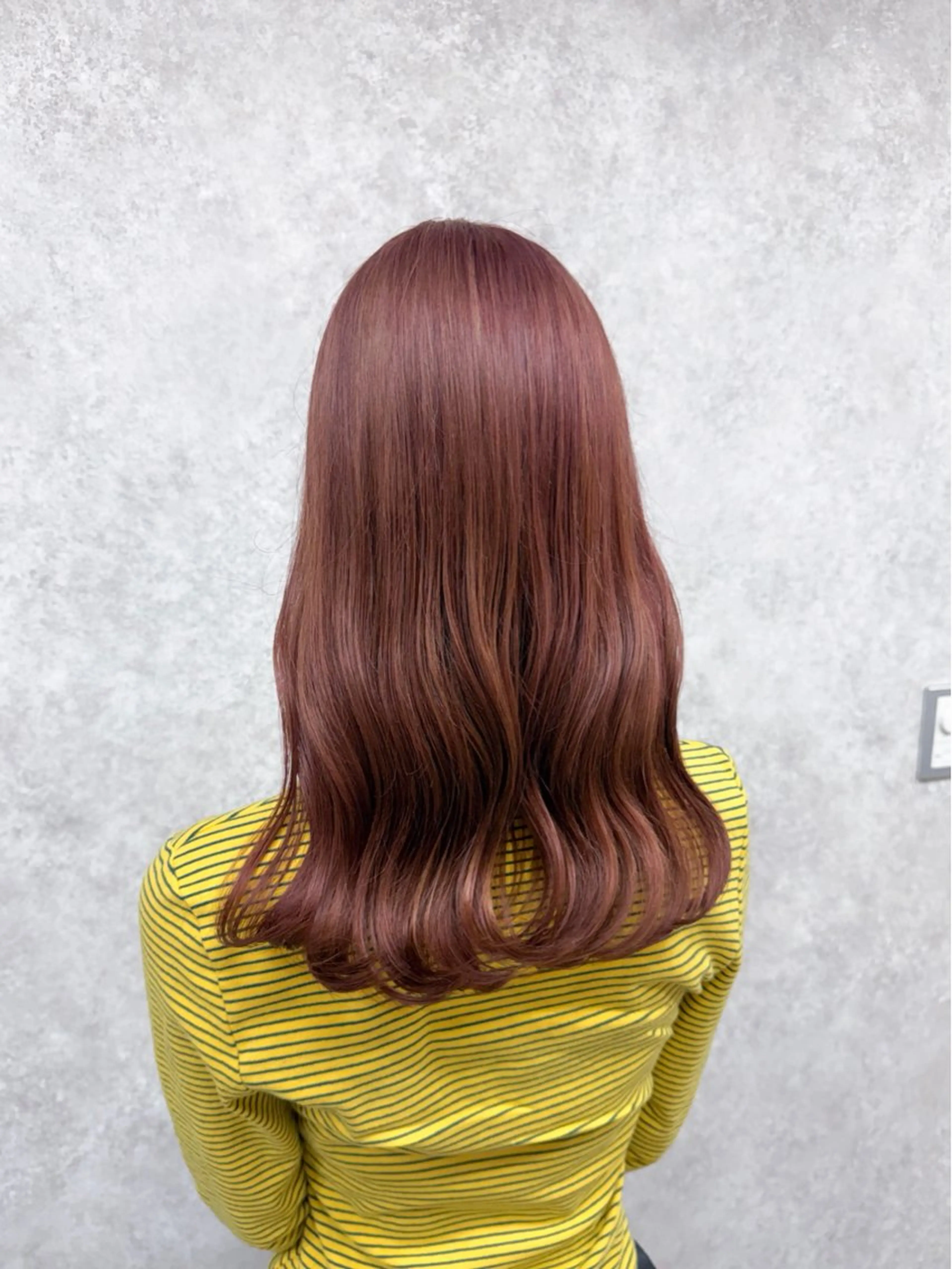 セミロング カラー オレンジ ピンクカラー ヘアカラー トリートメント イワタ マハ/ minim hairのヘアスタイル