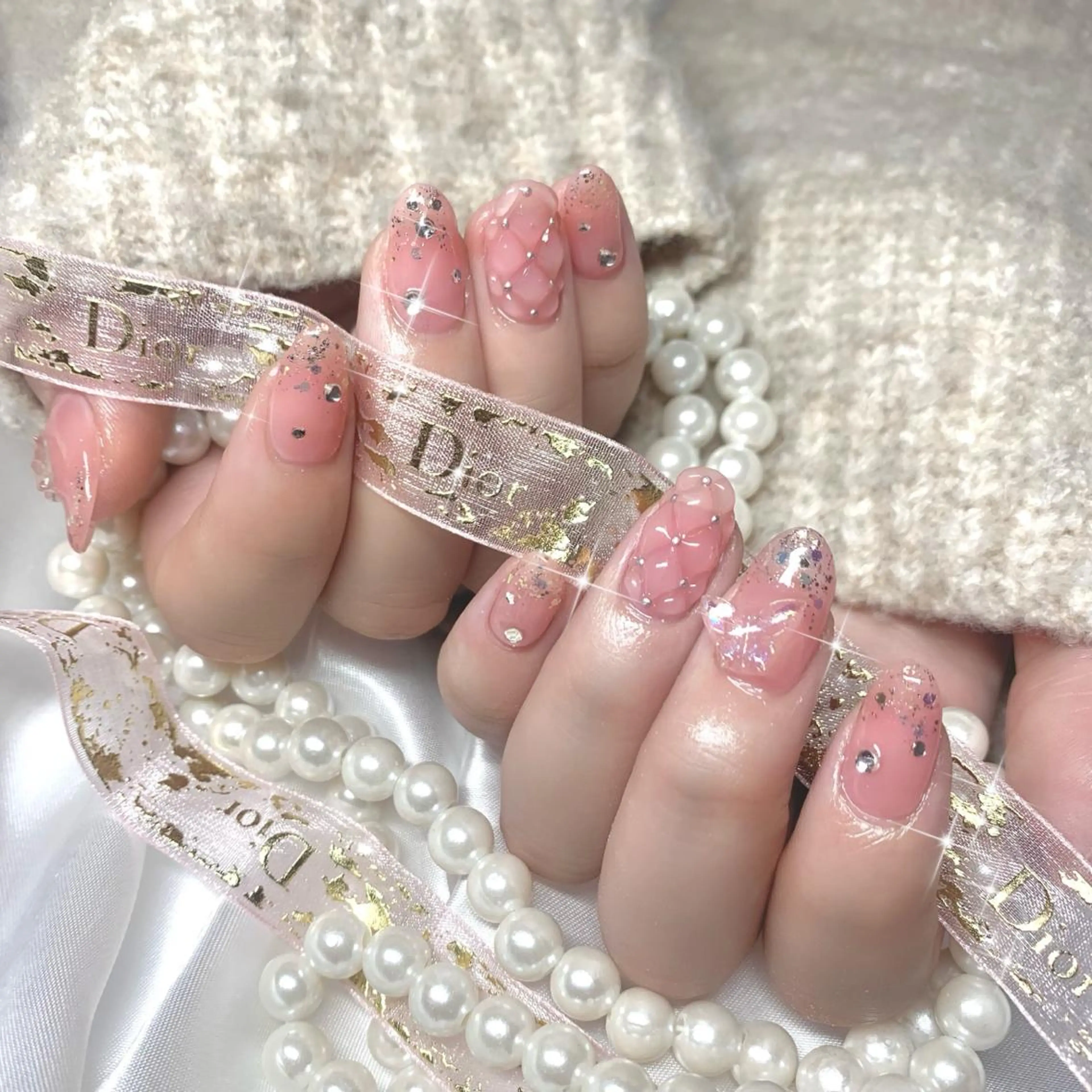 ネイル オーロラネイル フレンチネイル ジェルネイル 韓国ネイル 持ち込み élu by Noriko 前原のネイルデザイン