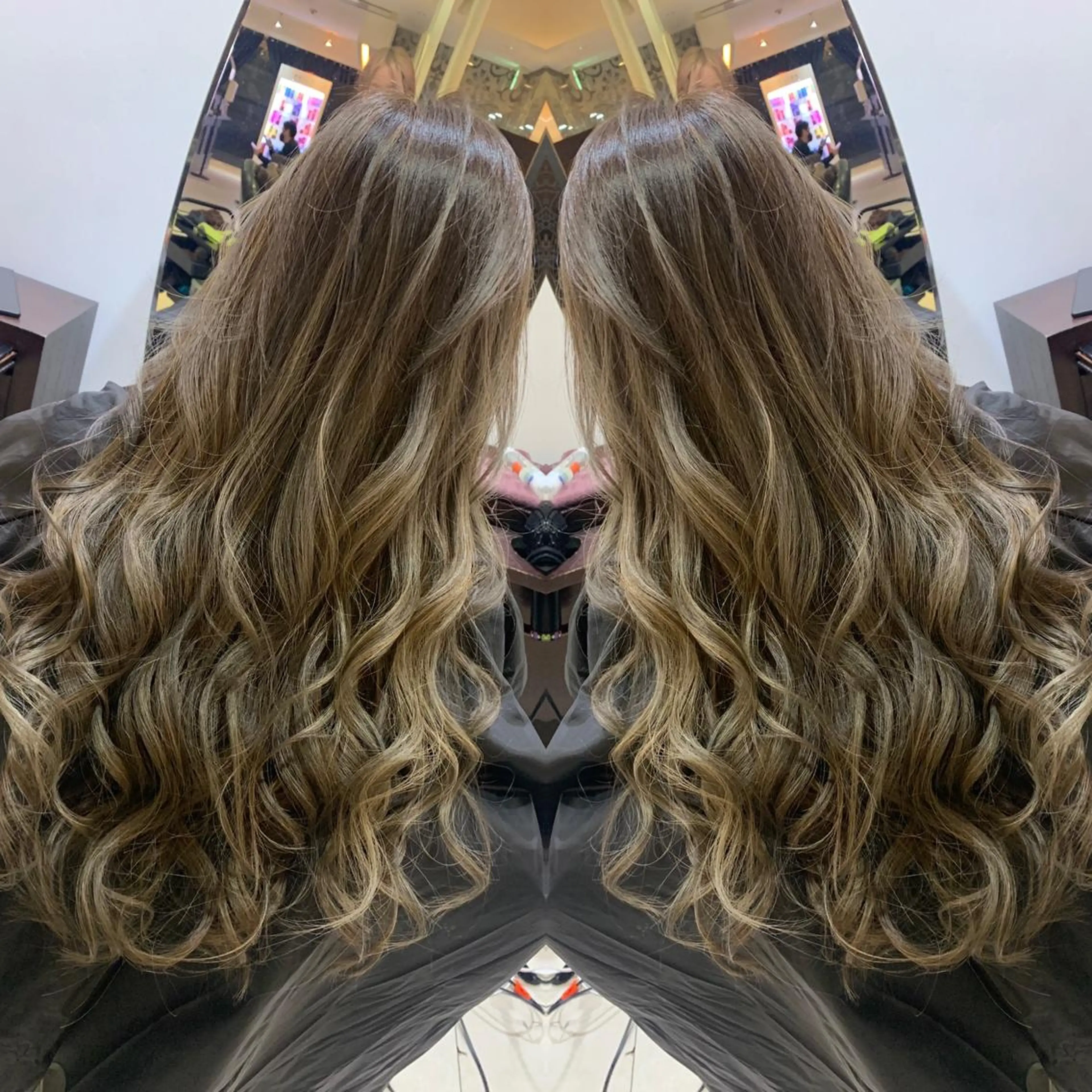 ロング カラー カット ヘアカラー トリートメント 吉本 yoshimotoのヘアスタイル