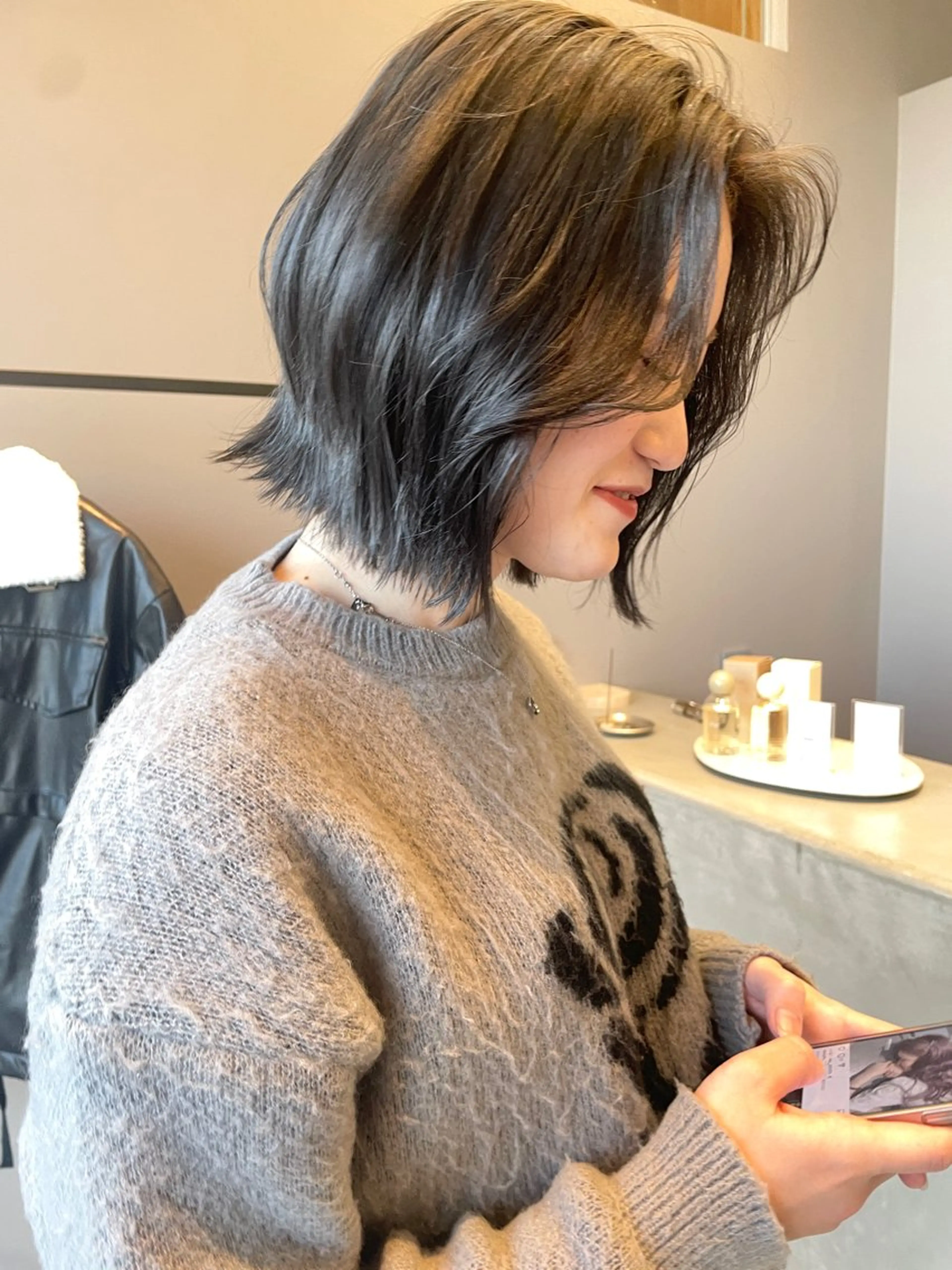 ショート ミストバング 顔周りカット 外国人風カラー 伸ばしかけ ハイライト REINA /niil/女性限定のヘアスタイル