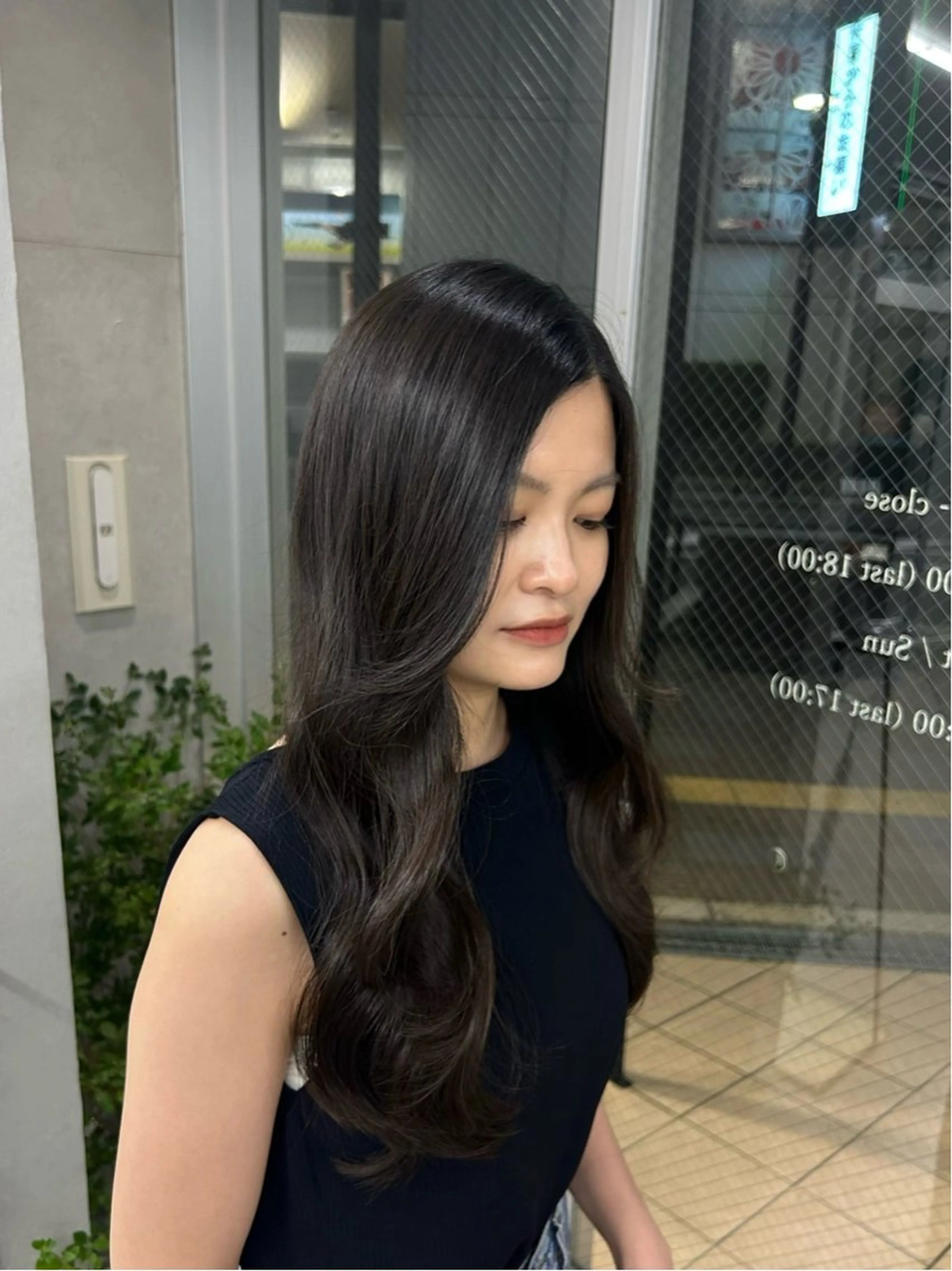ロング レイヤーカット IO イオリのヘアスタイル