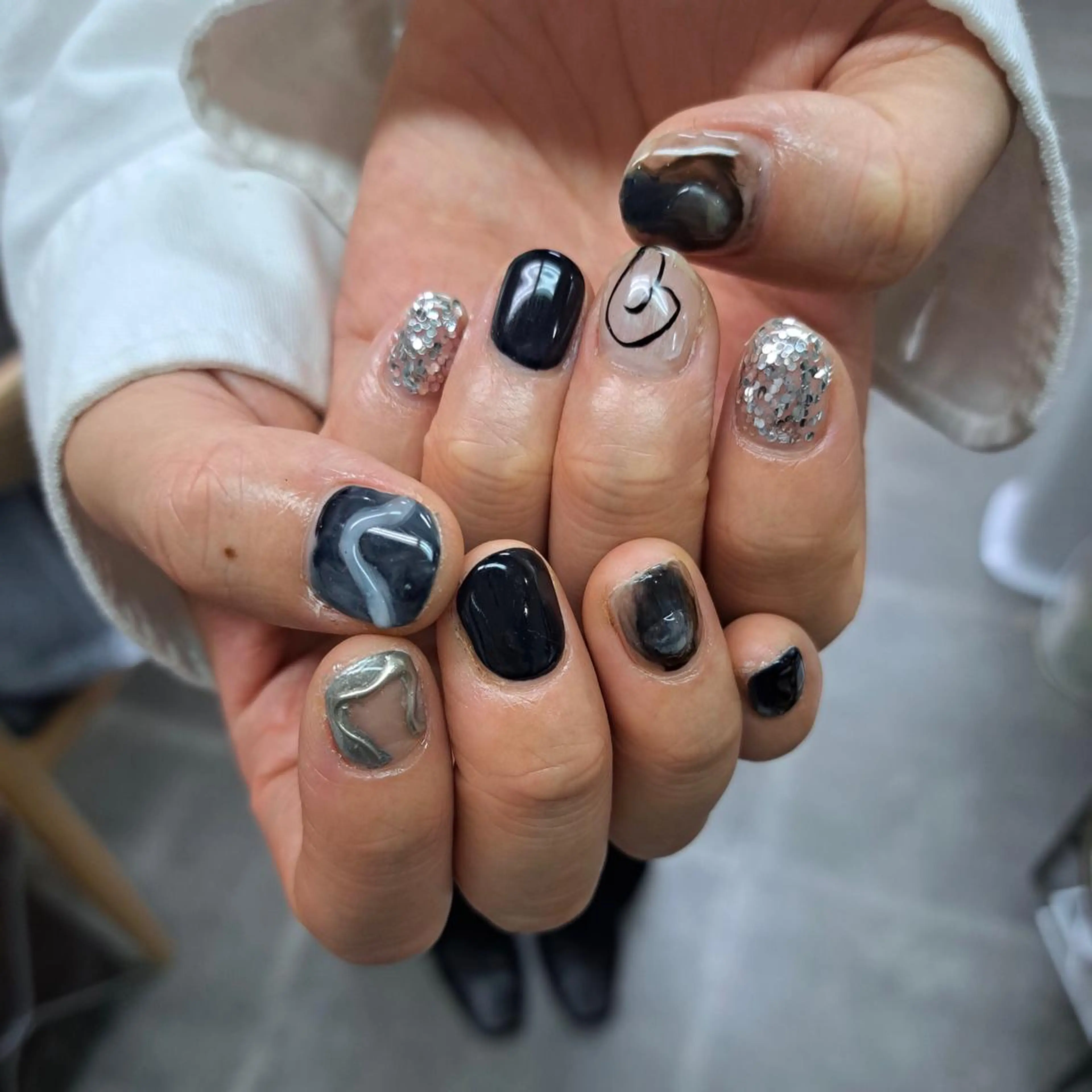 ネイル アートネイル ジェルネイル ミラーネイル ニュアンスネイル スカルプネイル nailstudio eviz新宿店のネイルデザイン