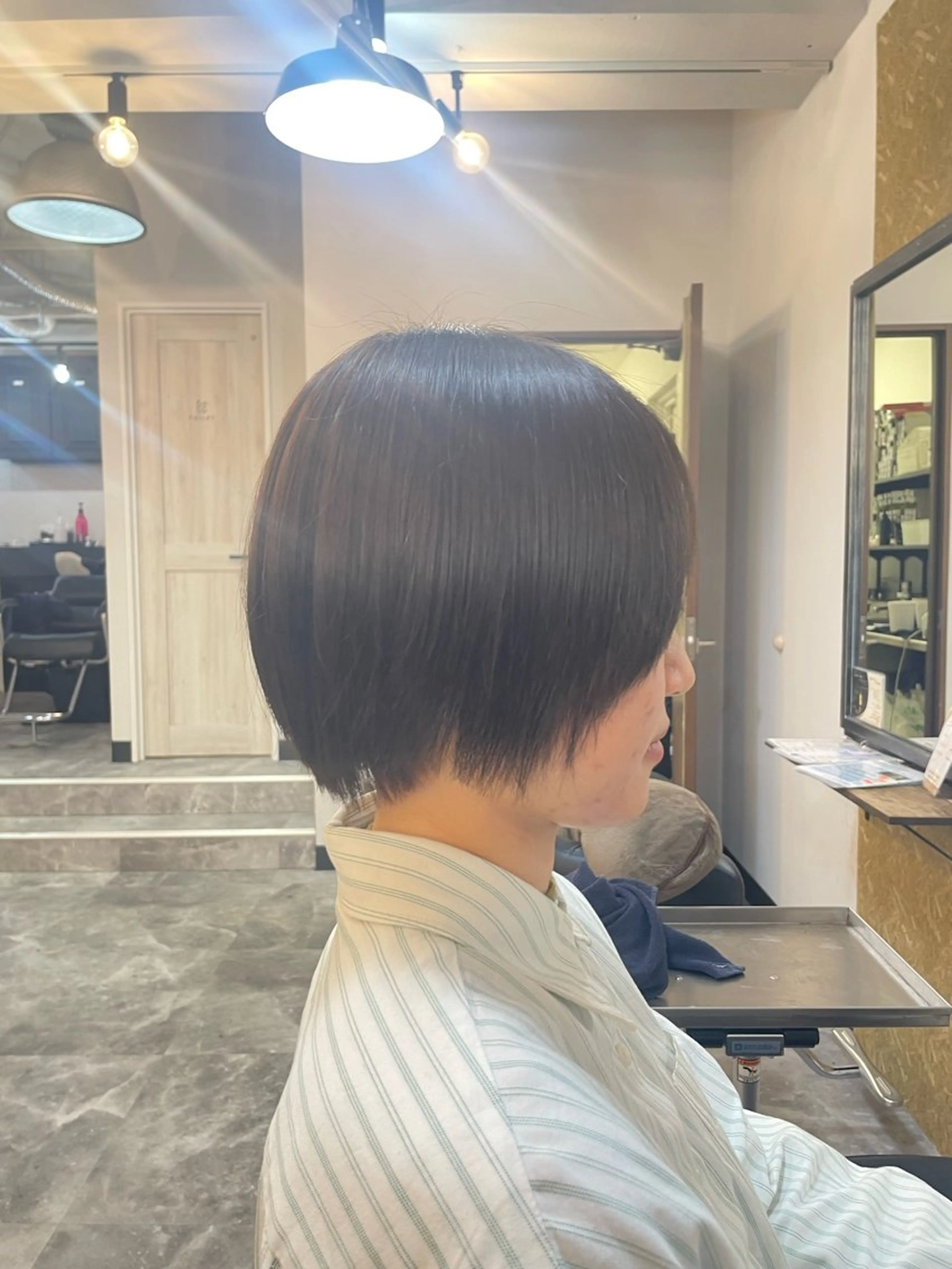 ショート 新宿/ハイトーン カラー/AKI🍎のヘアスタイル