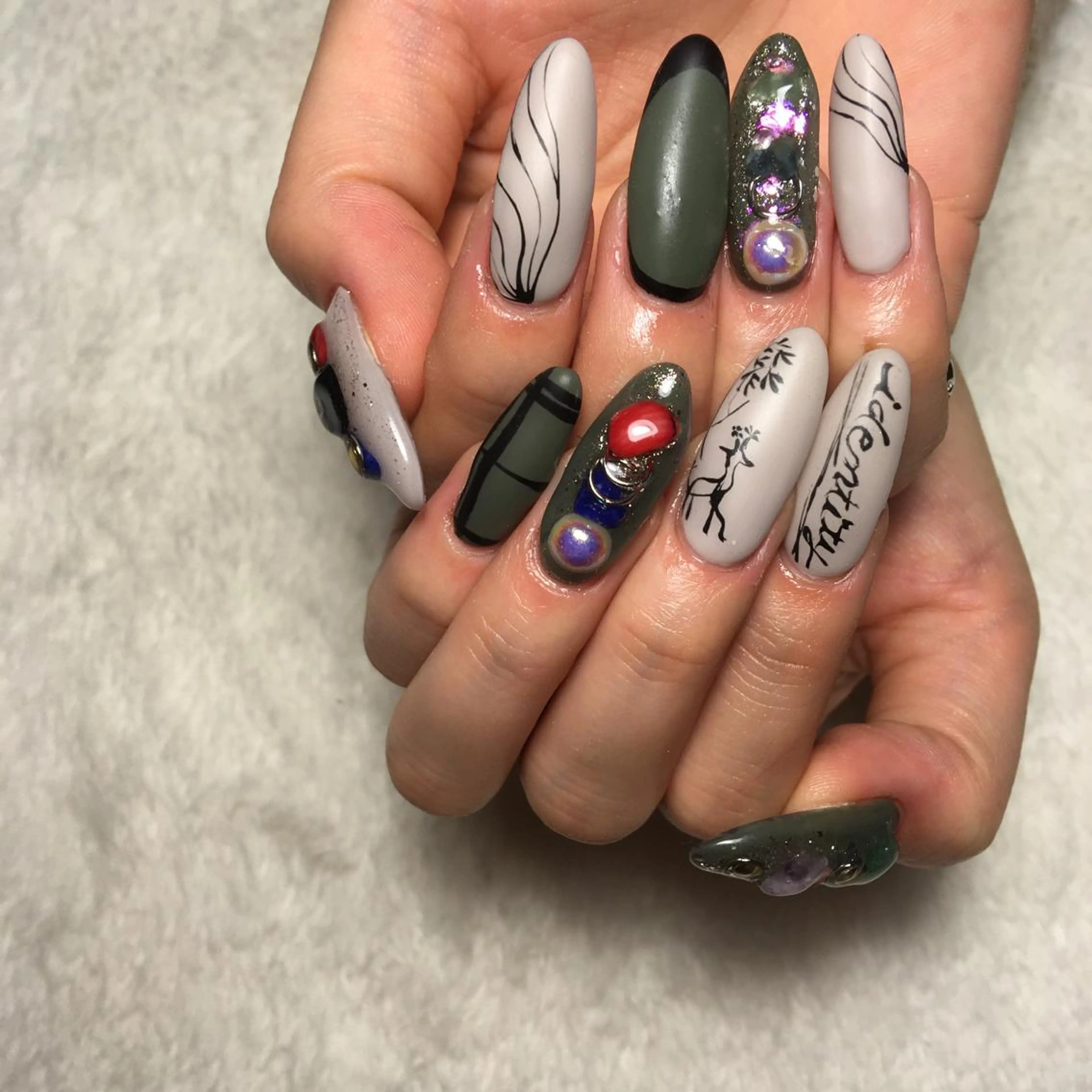 ネイル 中村 翠のネイルデザイン