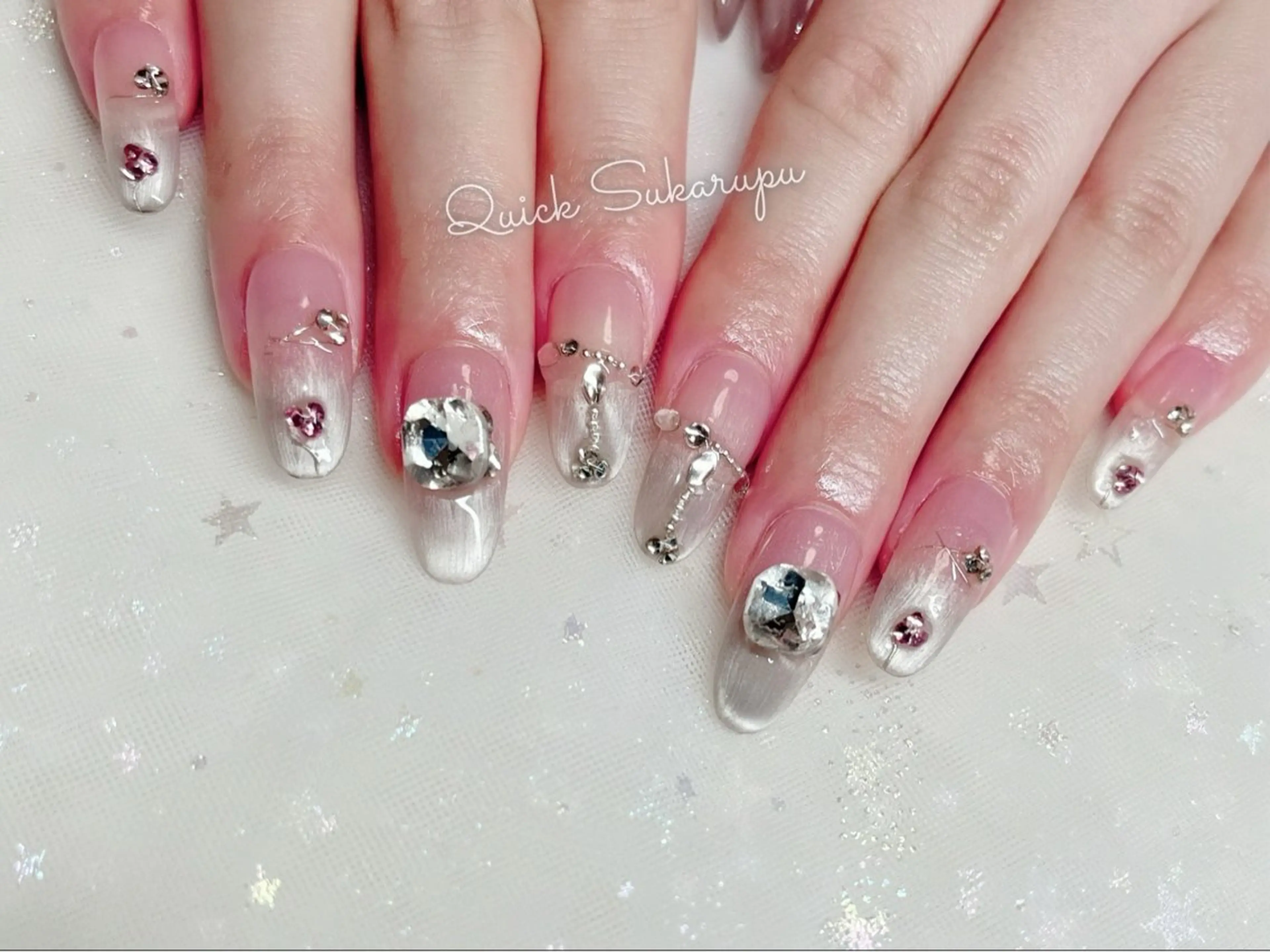 ミディアム Quick Sukarupuのネイルデザイン