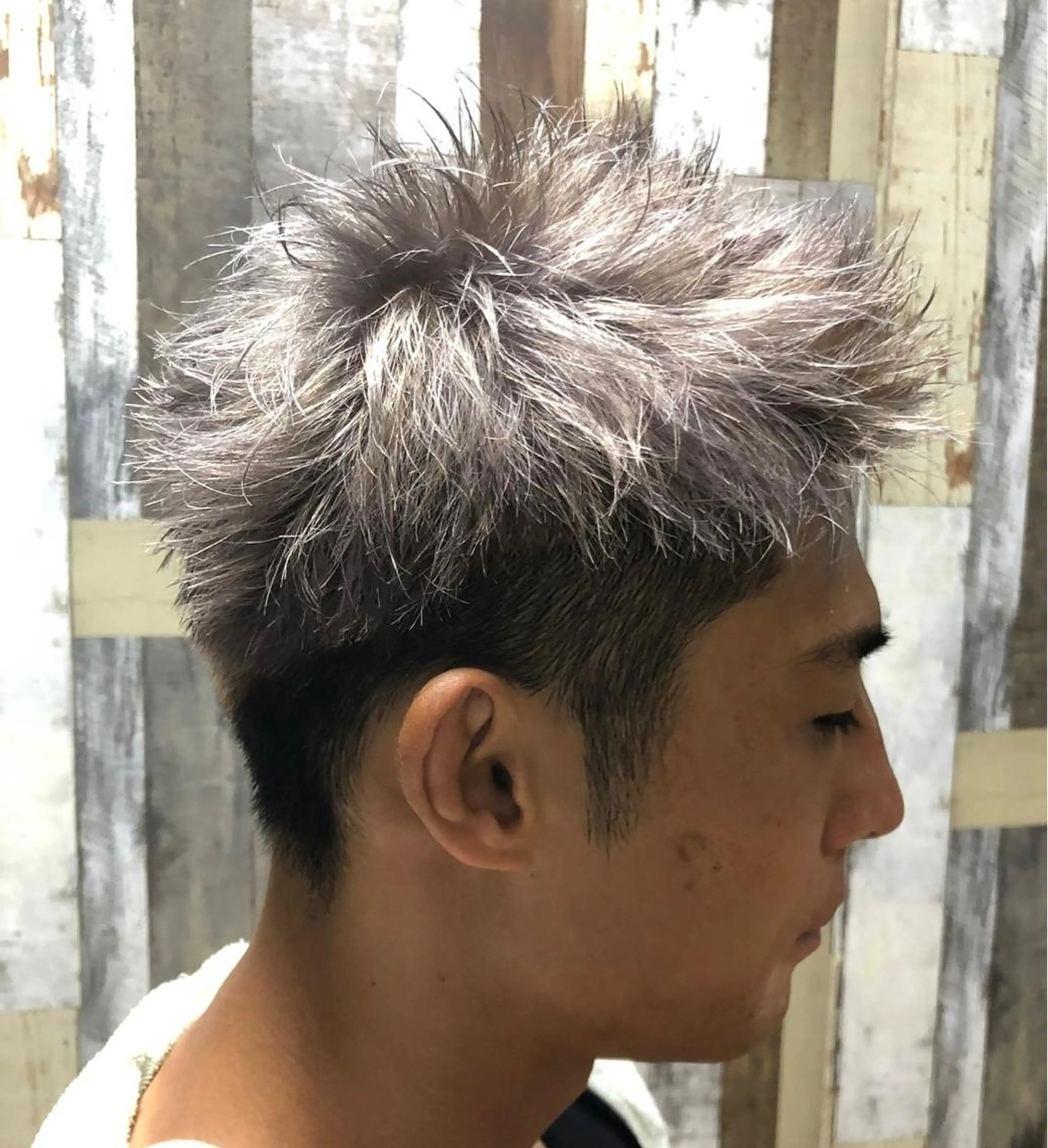 ミニモ特別価格(初回と2回目メンズ様)カット➕ワンメイクカラー➕癒しのシェービング(お顔剃り、眉カット)の写真