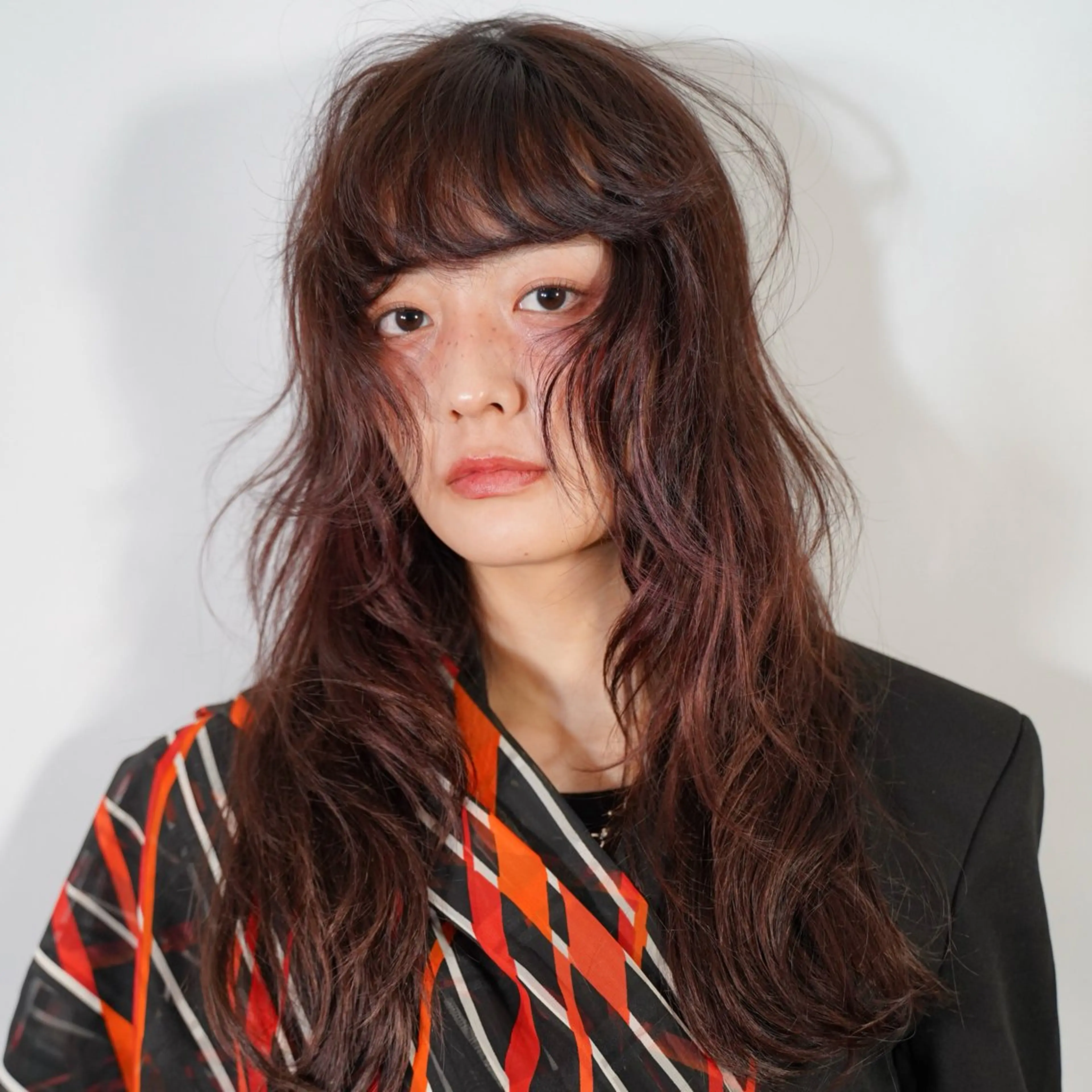 ロング カラー ブリーチ ブリーチなしカラー ピンクカラー ダウンパーマ 【sity.ザイク】のヘアスタイル