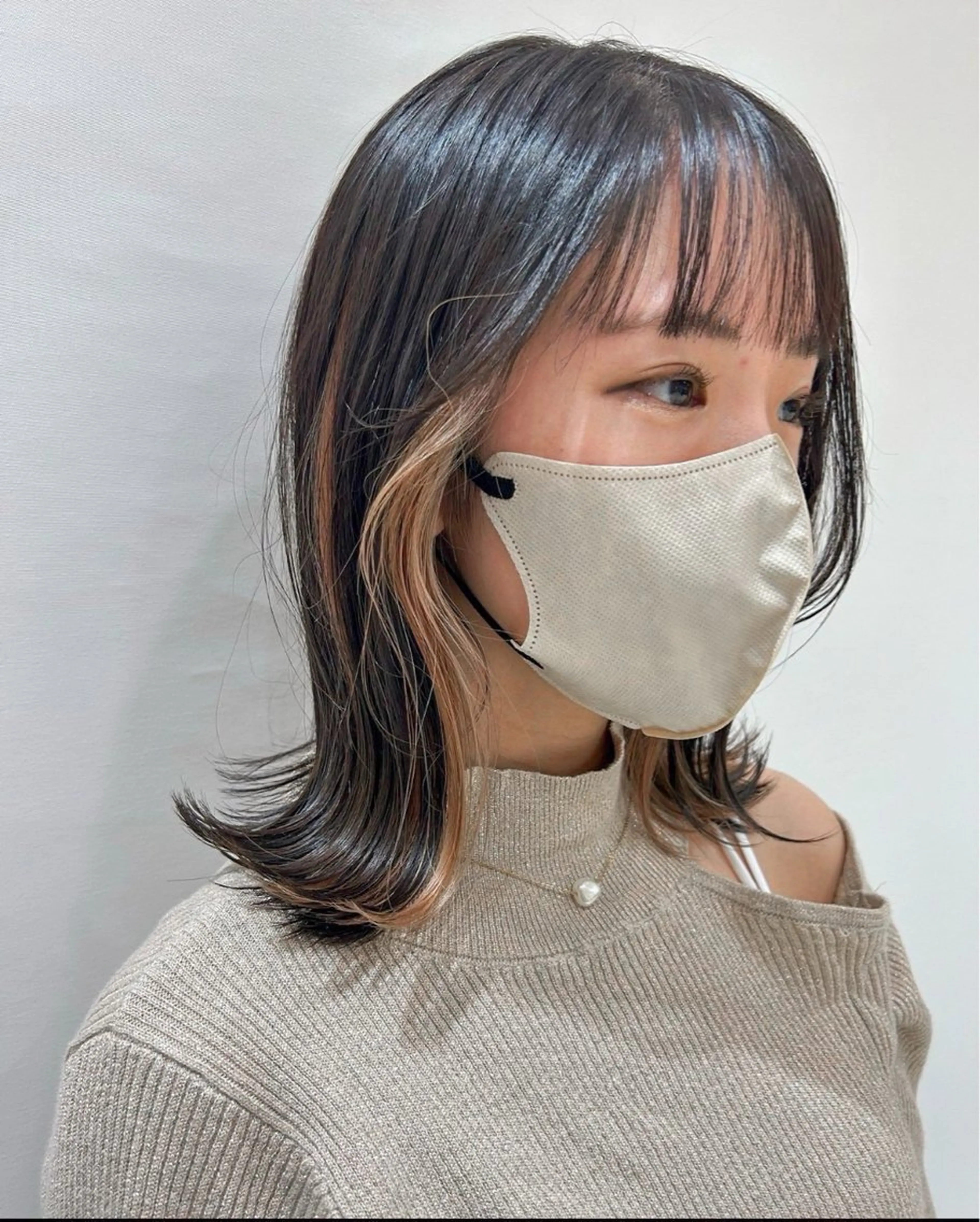 イヤリングカラー【ブリーチ·オンカラー】の写真