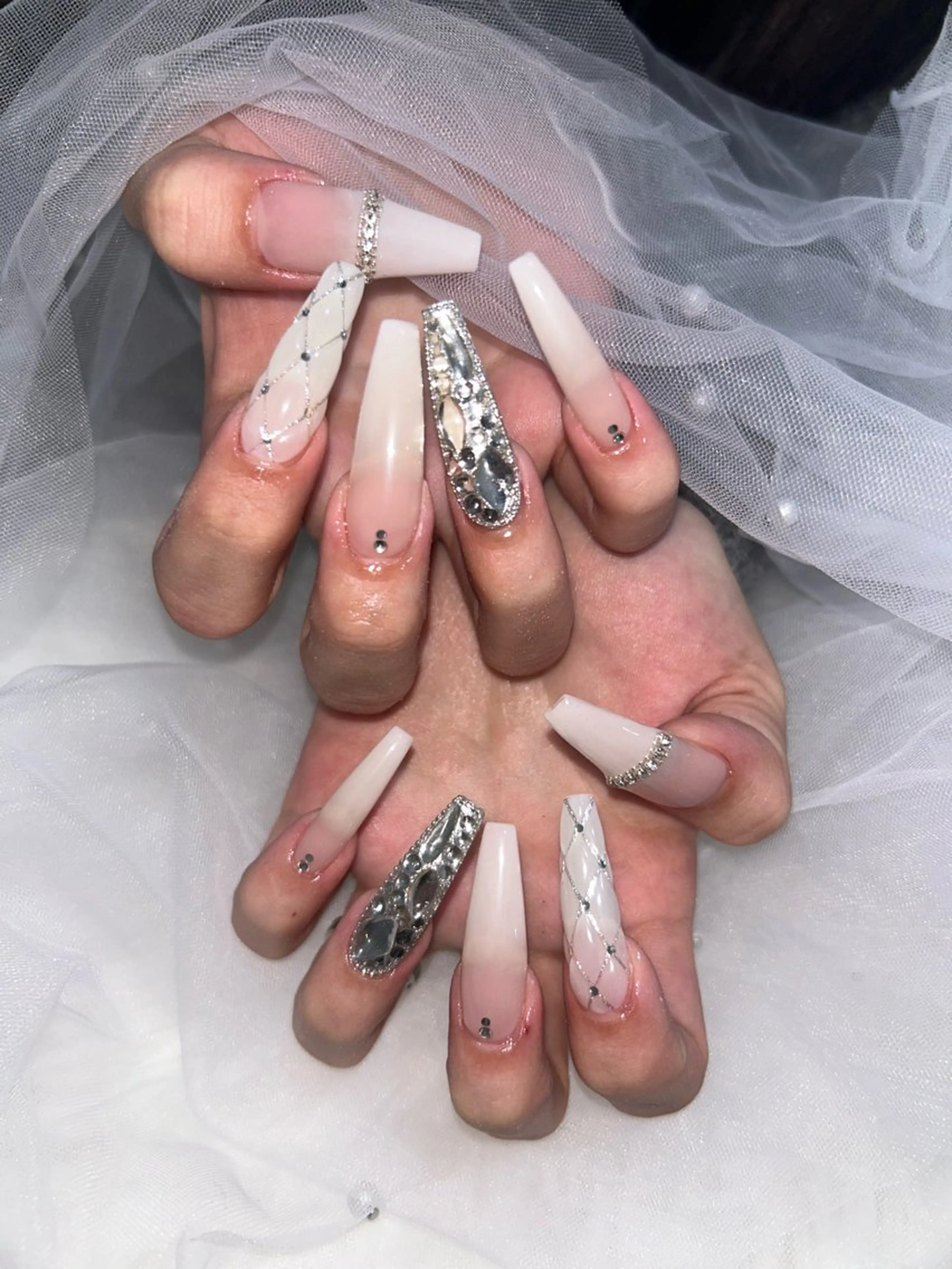 ネイル REVE南口 🌺yuina🌺のネイルデザイン