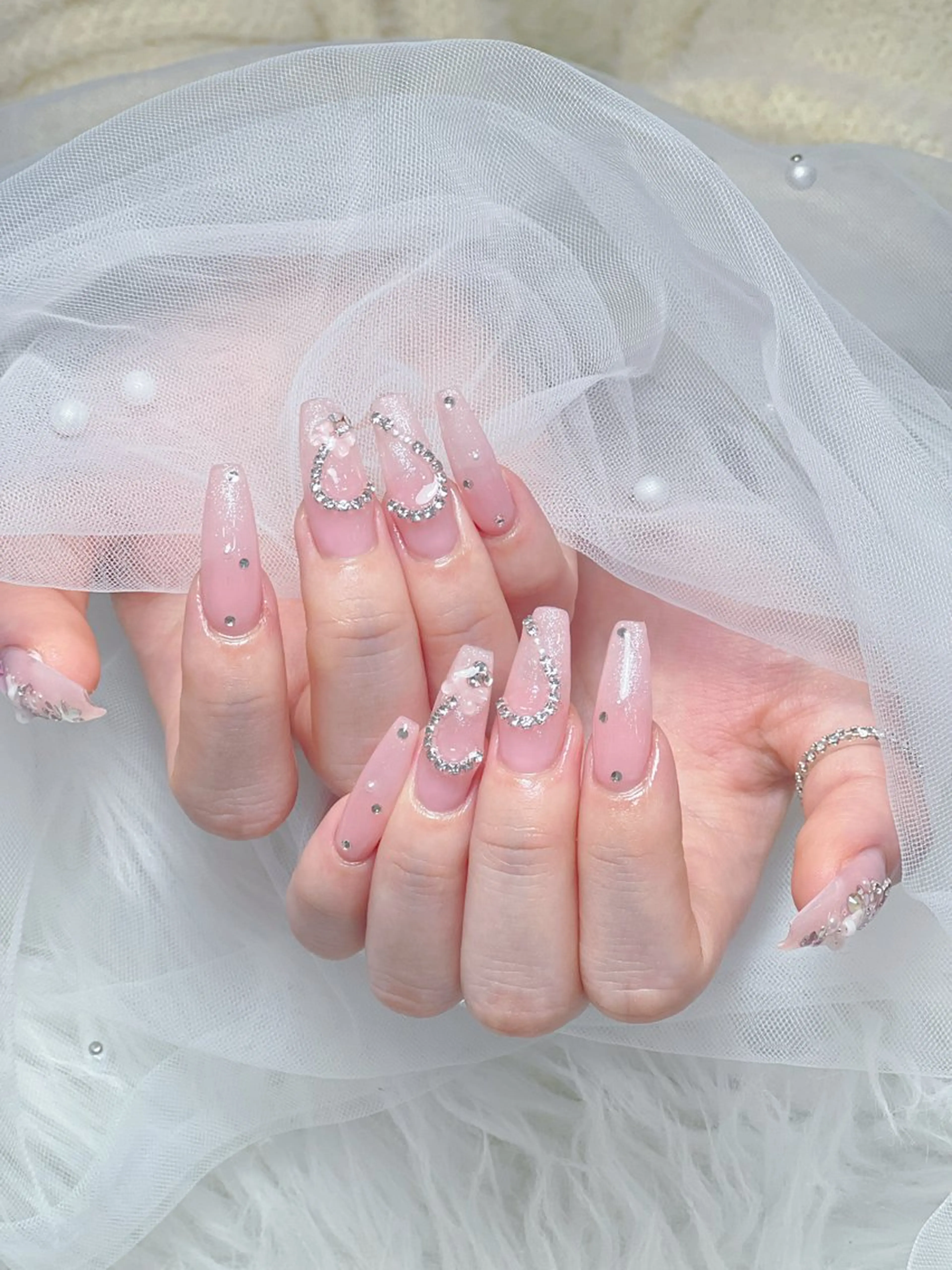 ネイル アートネイル オーロラネイル チークネイル 長さ出し フットネイル Miya _nailのネイルデザイン