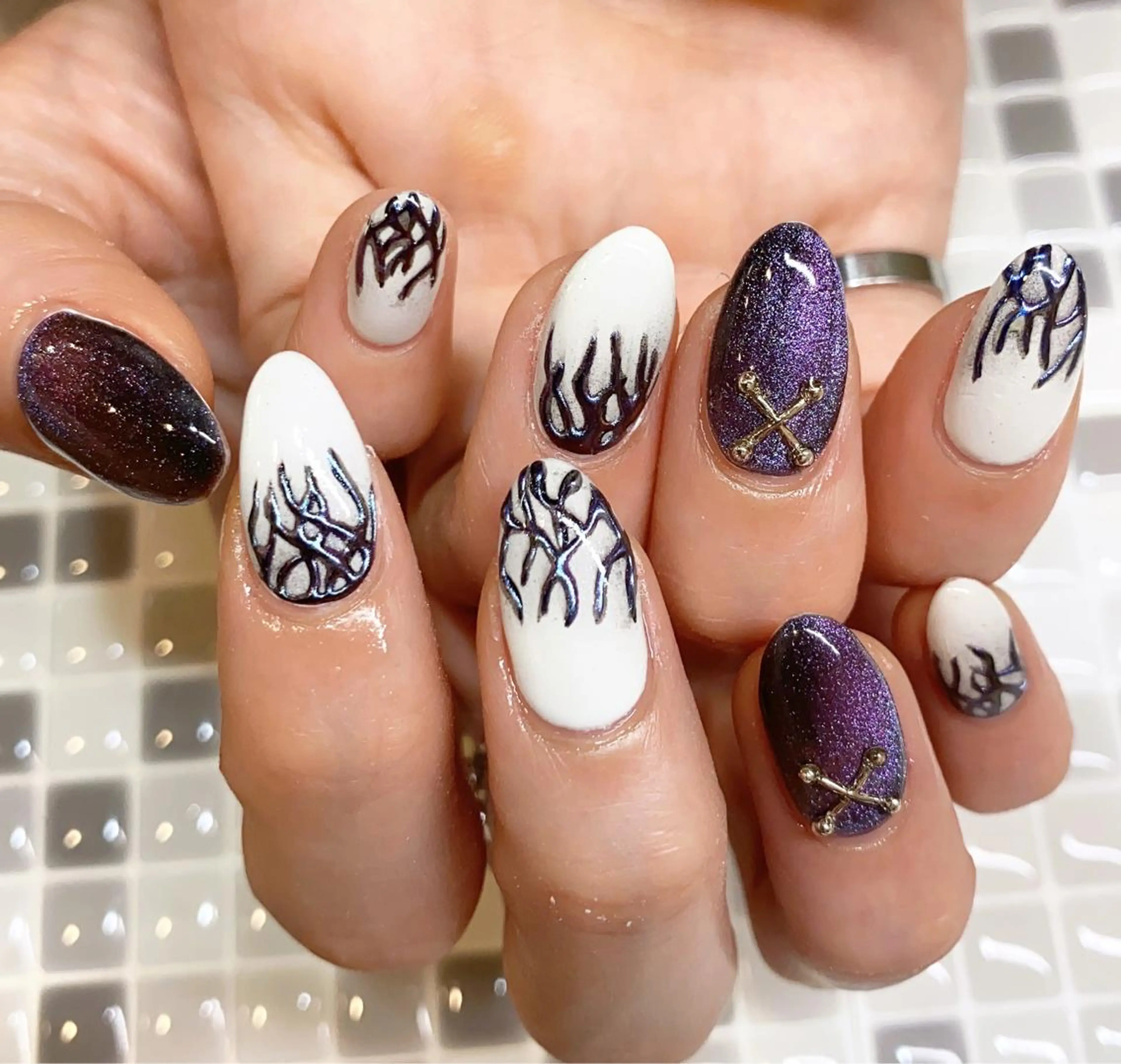 ネイル ミラーネイル nailist yuiのネイルデザイン