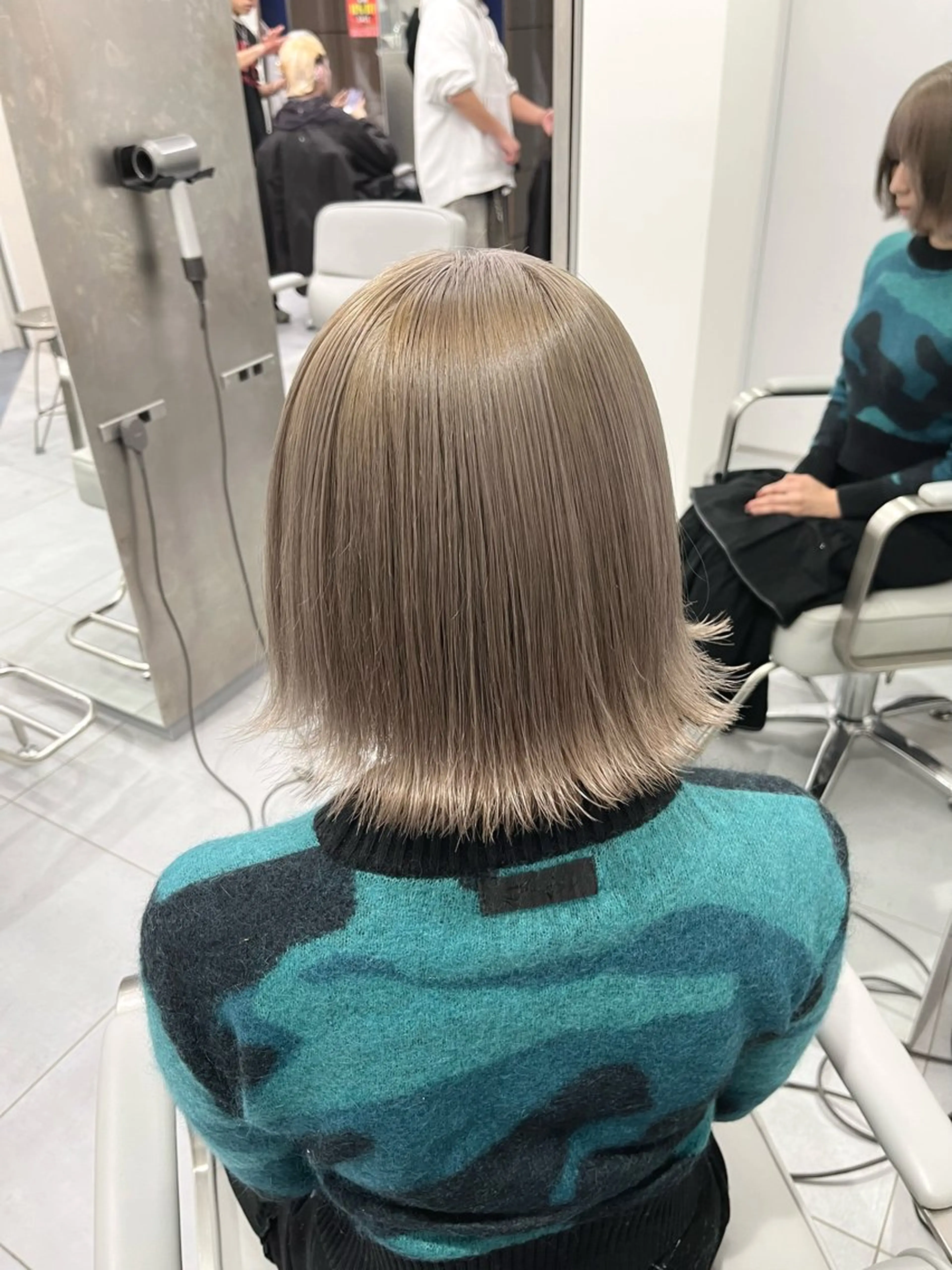 ショート カラー ヘアアレンジ ハイトーン/透明感/ レイヤー/かずや🦁のヘアスタイル