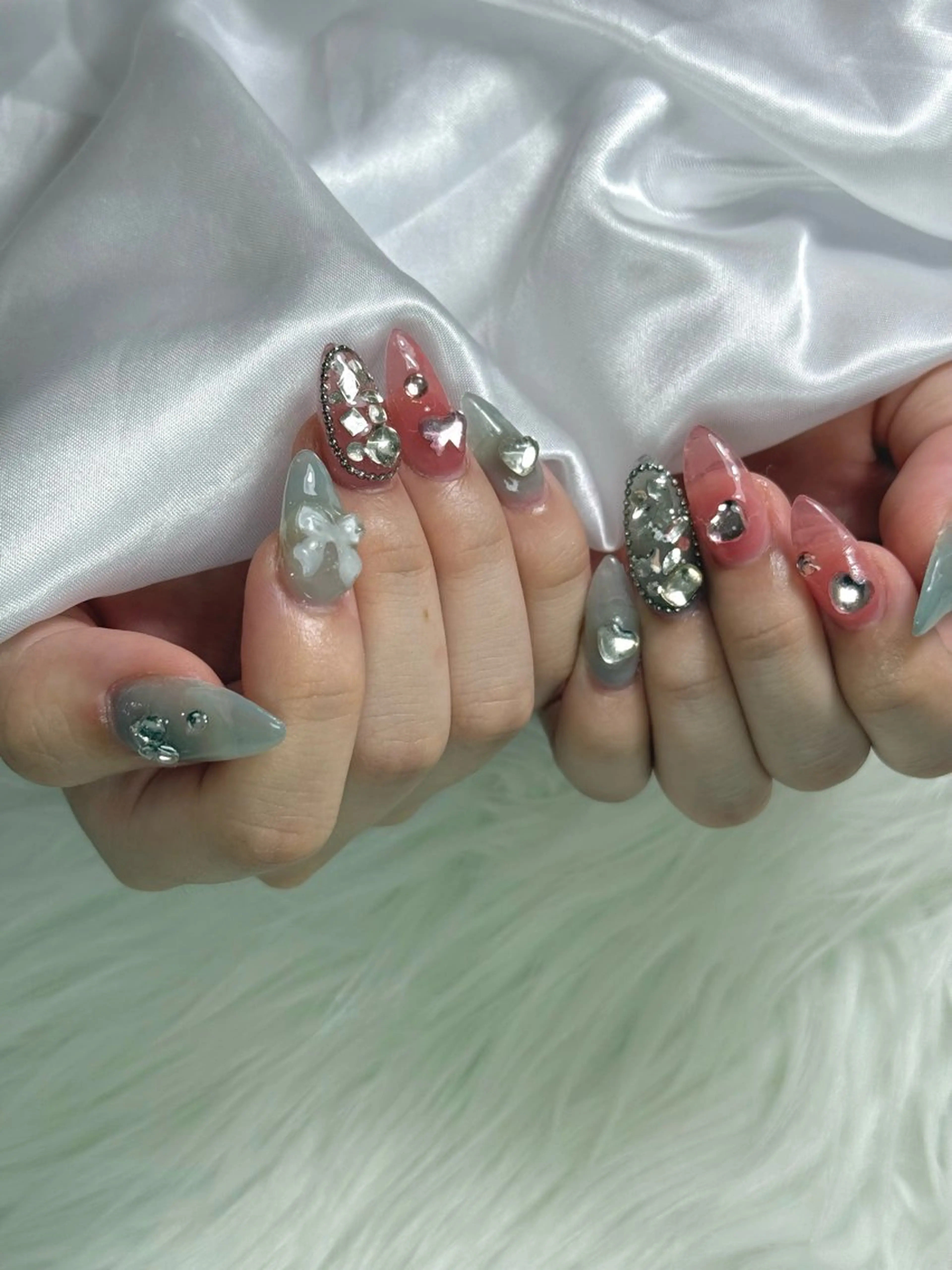 ネイル アートネイル フラワーネイル フレンチネイル ジェルネイル グラデーション ハンドネイル Ryu Nail NekoChanのネイルデザイン