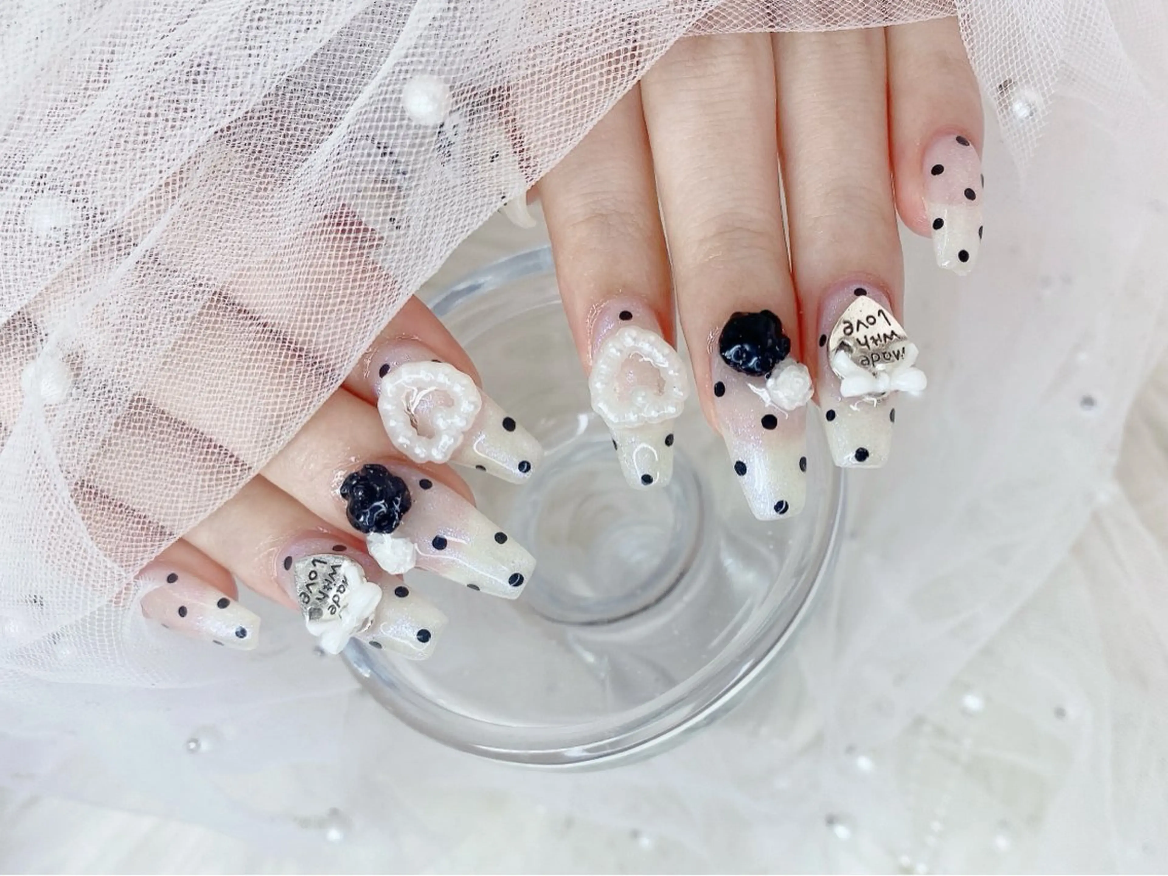 ネイル ドット ハンドネイル フットネイル ハンドケア HARUKA 長堀橋のネイルデザイン