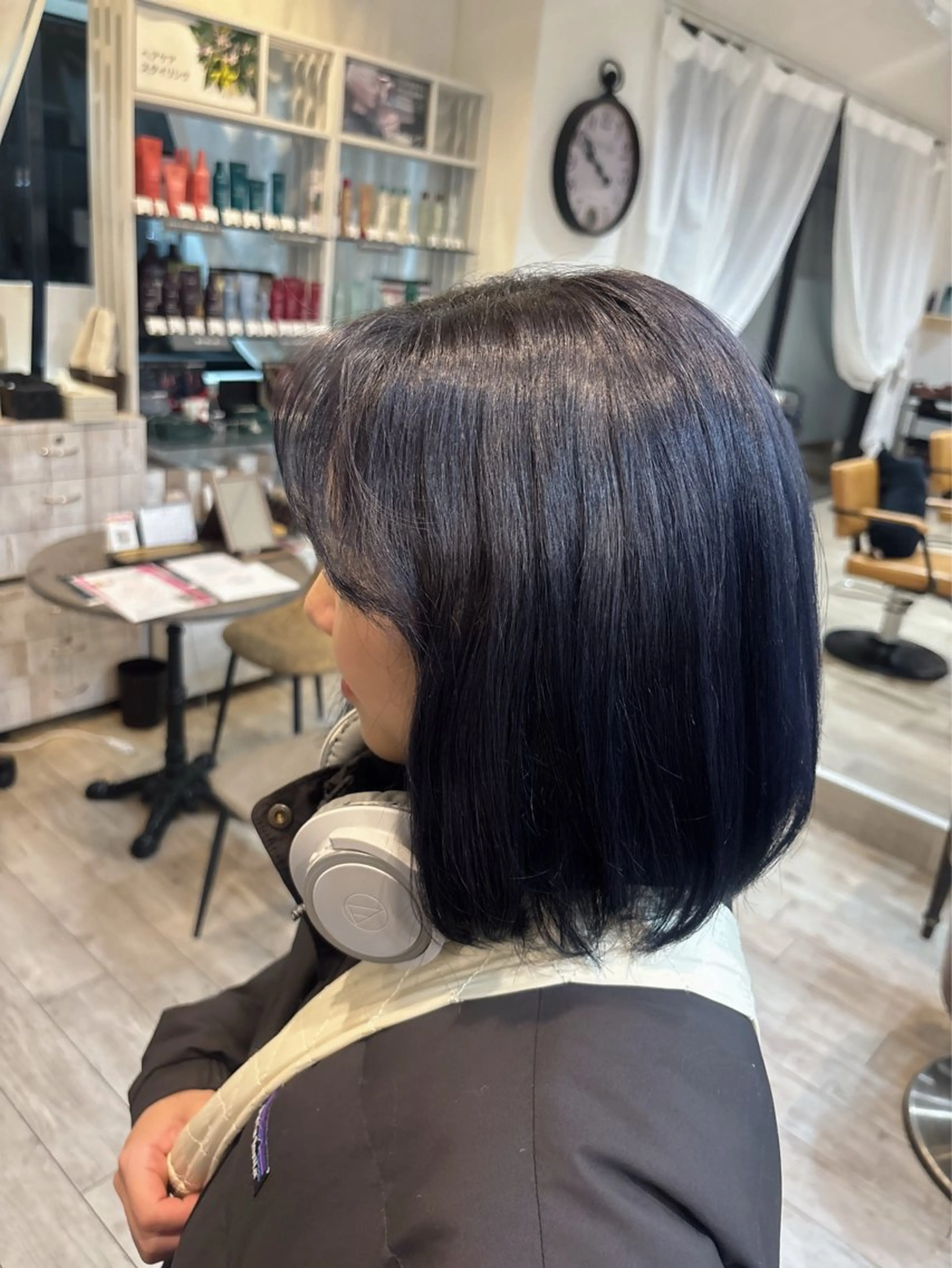 カラー ブリーチ ブルーカラー ネイビーカラー 透明感カラー/艶髪 MOMOのヘアスタイル
