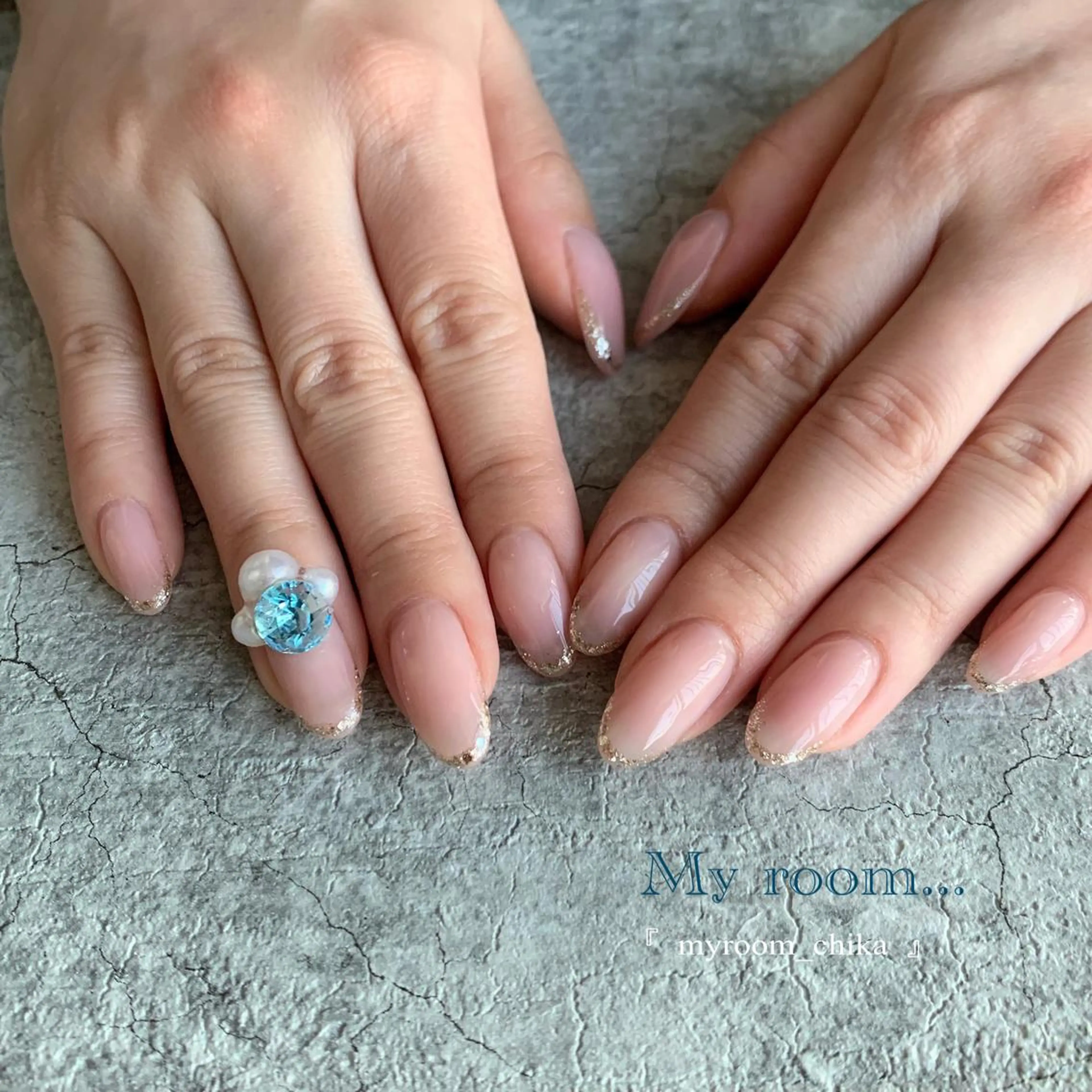 ロング ネイル フレンチネイル Amua.facial salon所属・ネイル・ハーブ Amua.新宿御苑のエステ・リラクイメージ