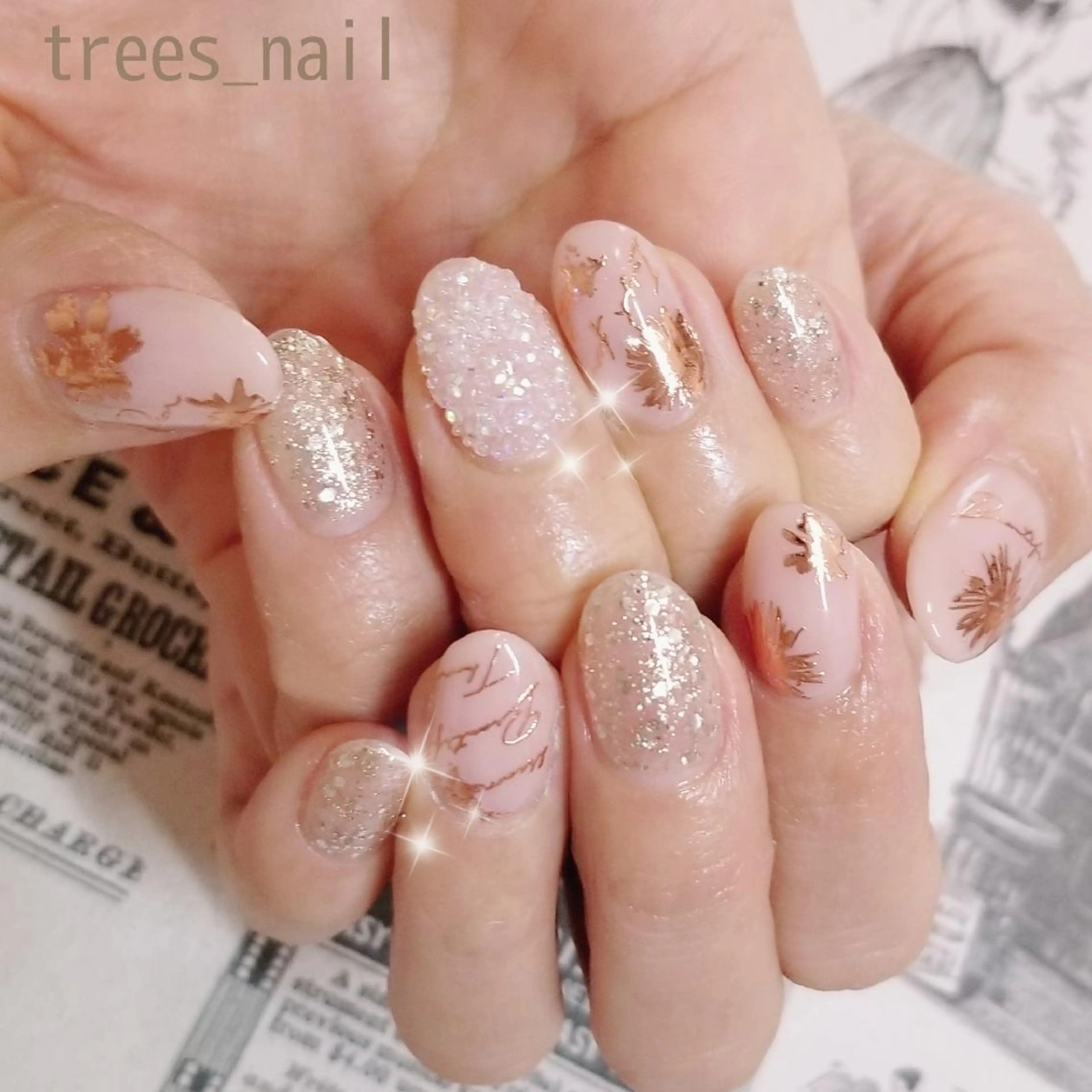 ネイル ゴールド ラメ(グリッター) ワンカラーネイル ピンク ピンクベージュ ハンドネイル フットネイル trees_ nailのネイルデザイン