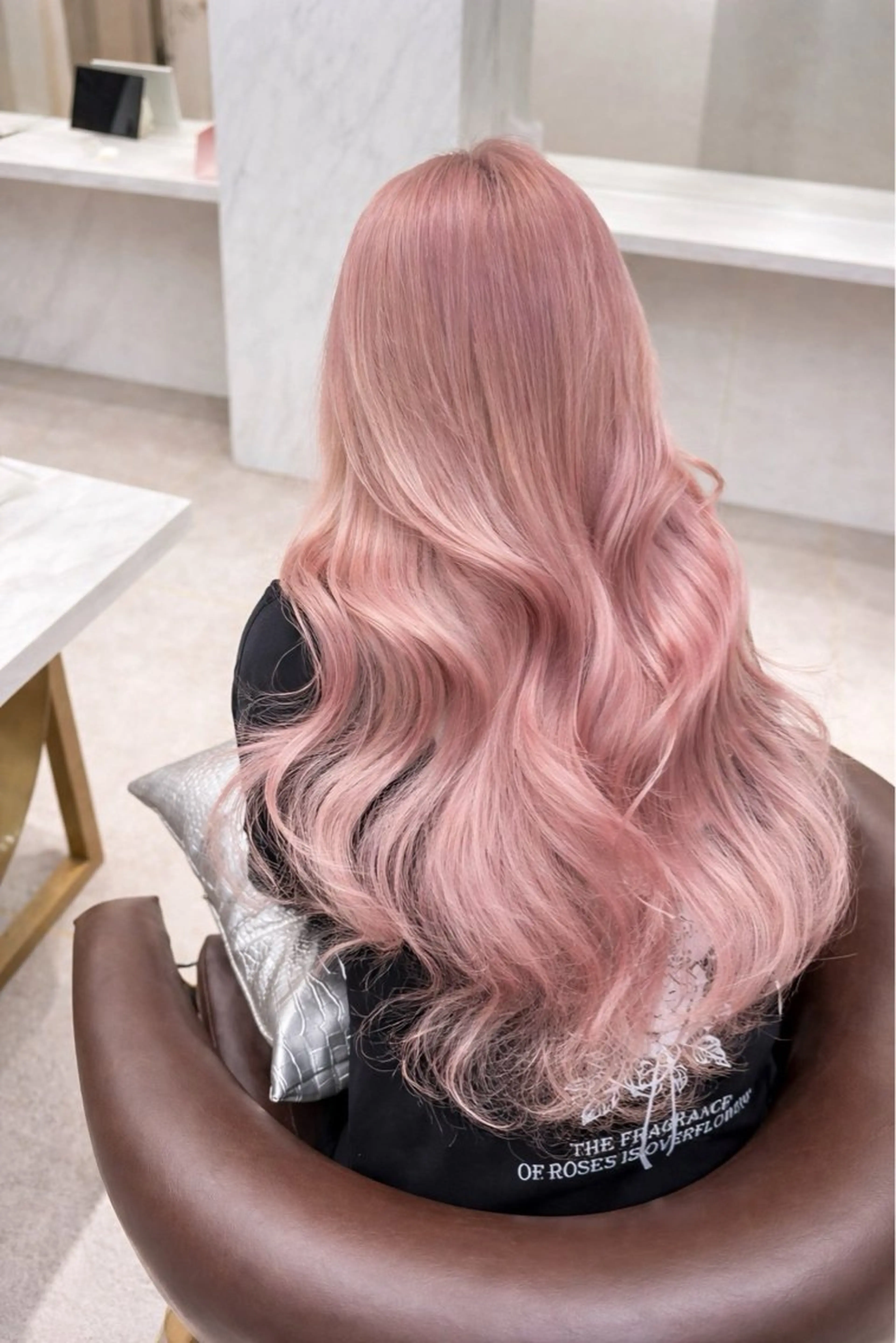 セミロング カラー ヘアカラー トリートメント Lond Le'a /ハイトーンカラーのヘアスタイル