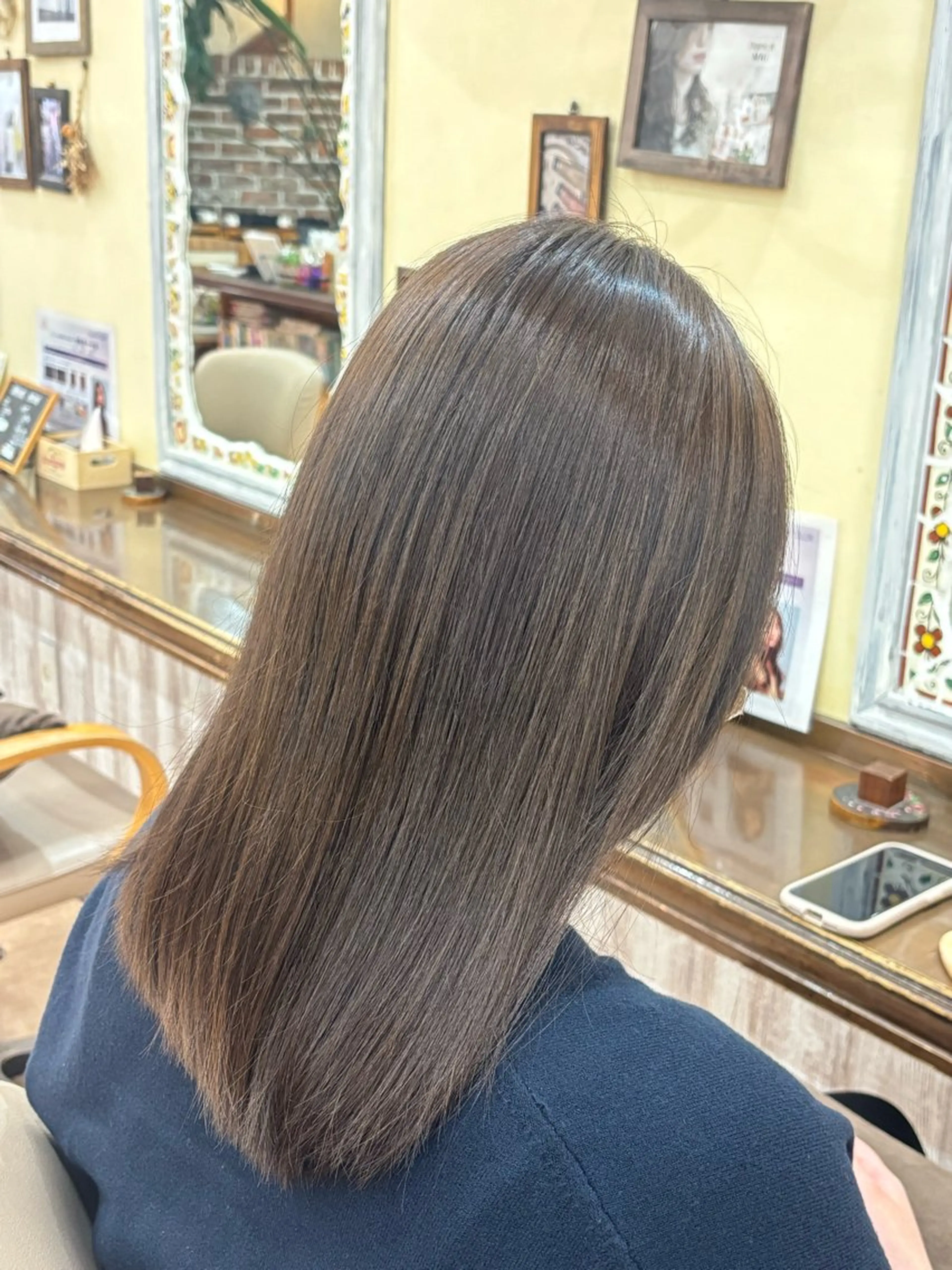 カラー 土井 萌花のヘアスタイル