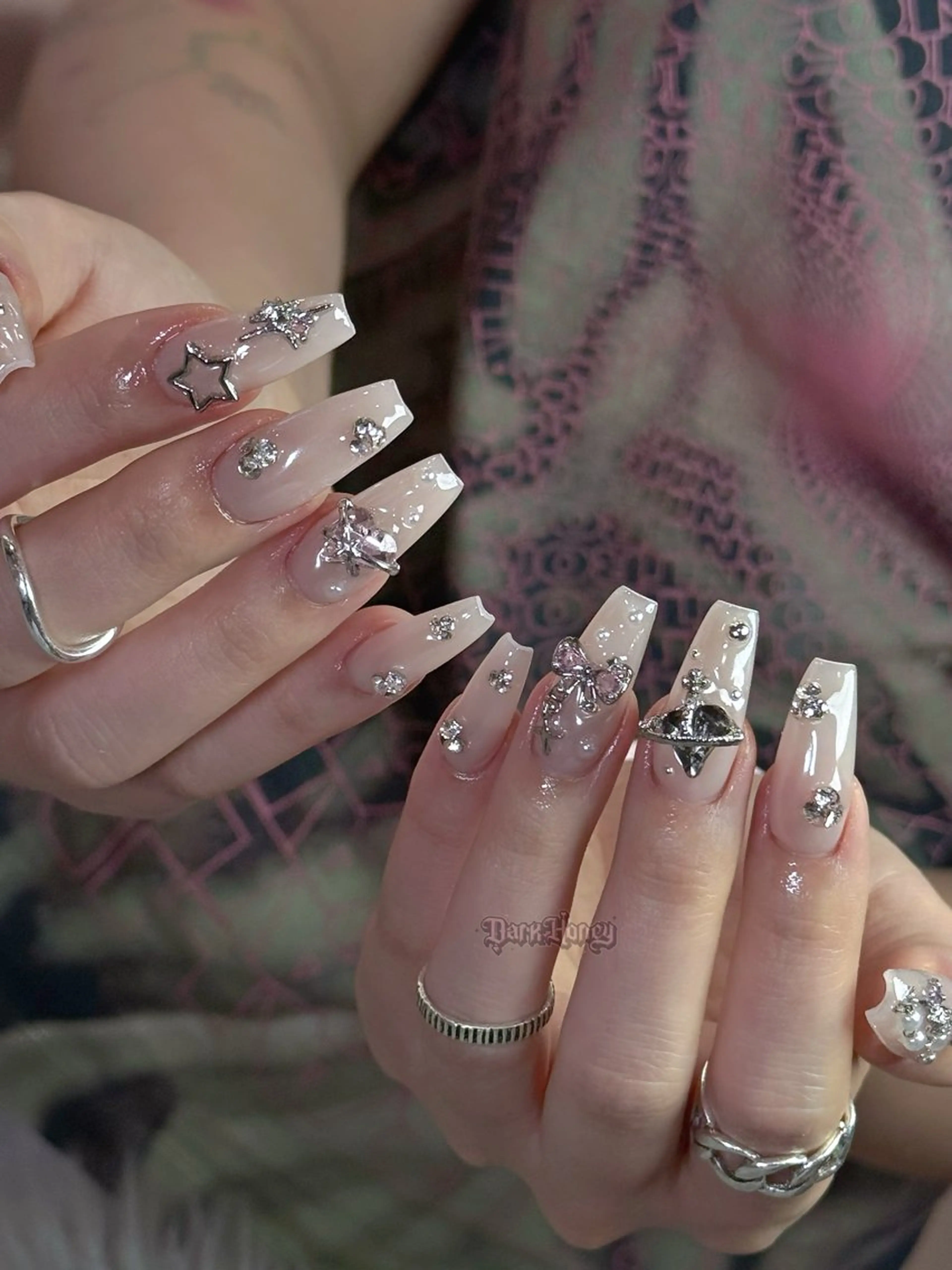 ネイル Dark honey スカルプ専門原宿店のネイルデザイン