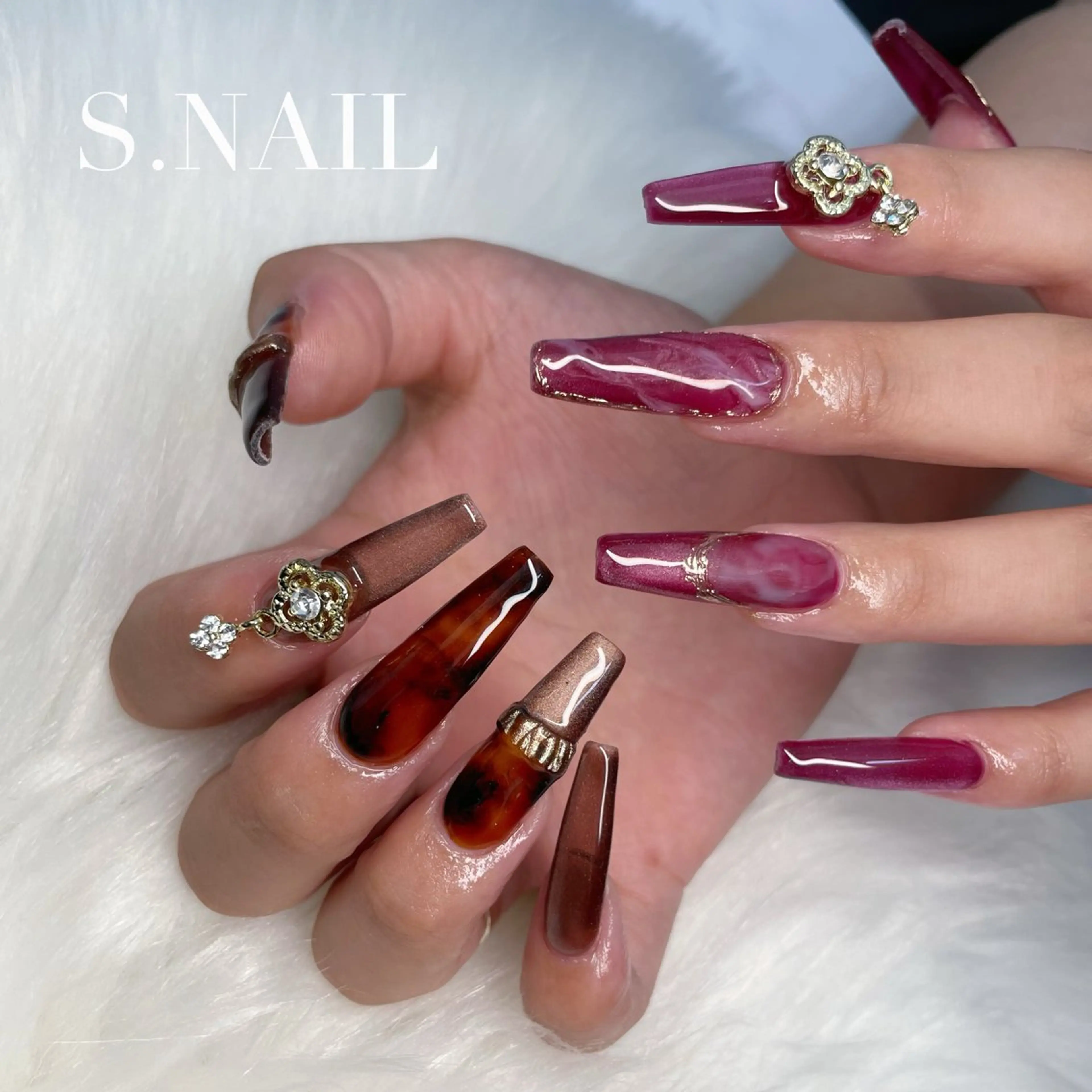 ネイル べっ甲ネイル 持ち込み ハンドネイル S.NAIL Suuのネイルデザイン