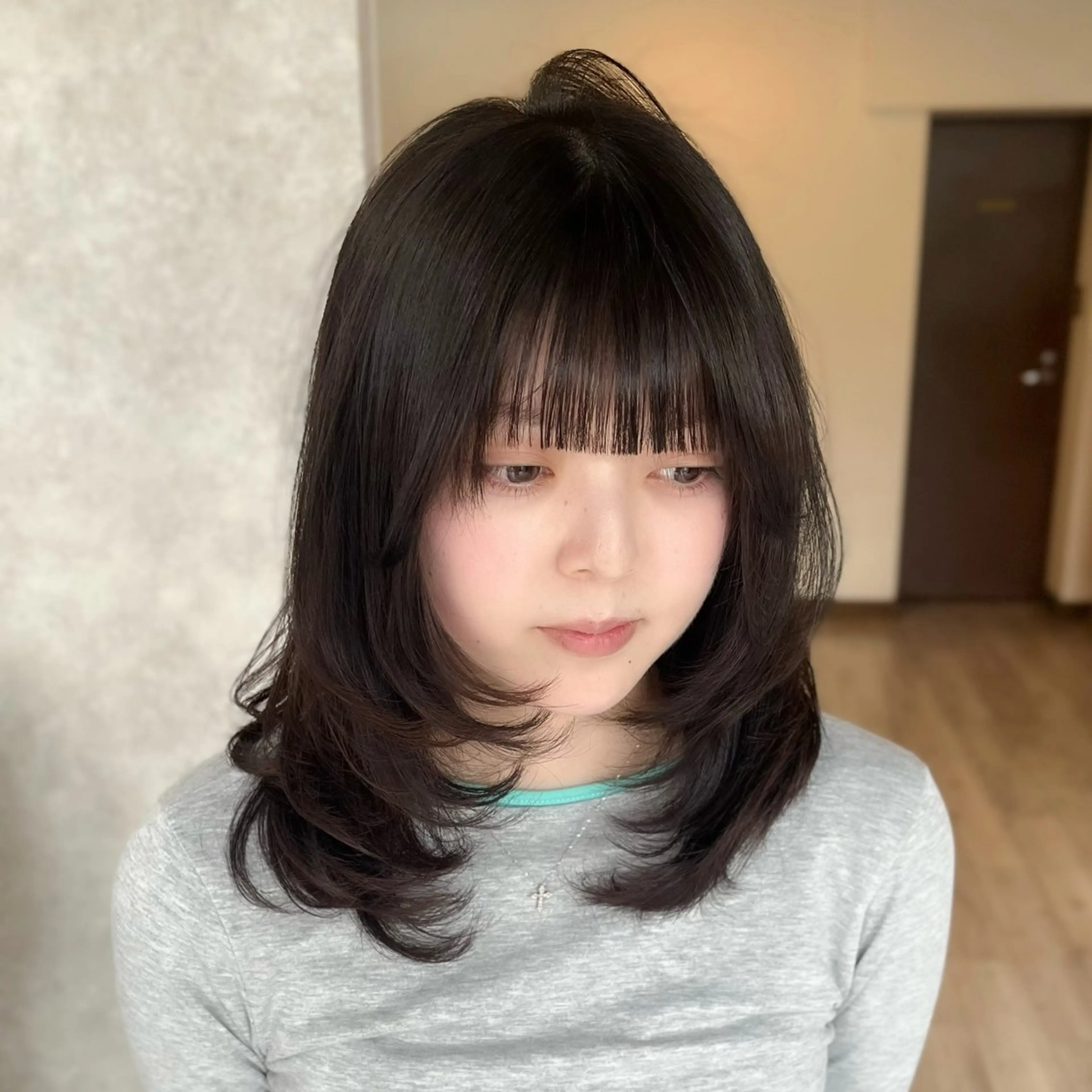 セミロング カラー SHUN/韓国/ レイヤー/透明感🖤のヘアスタイル