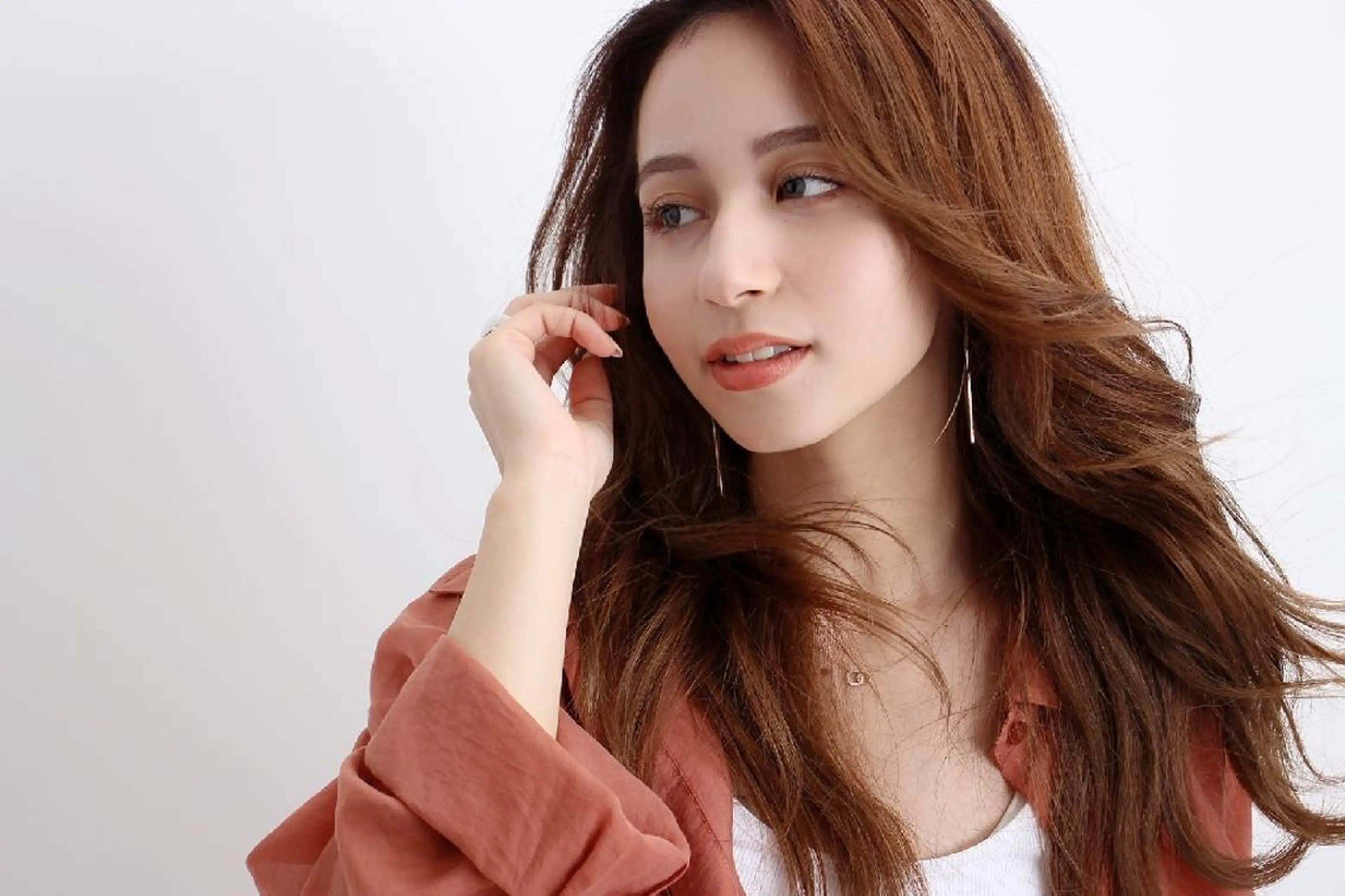 ロング カラー パーマ アディクシーカラー ブリーチ ブルーカラー デザインカラー ハイライトカラー お得🥰全メニュー ❤️30%Off🩷のヘアスタイル