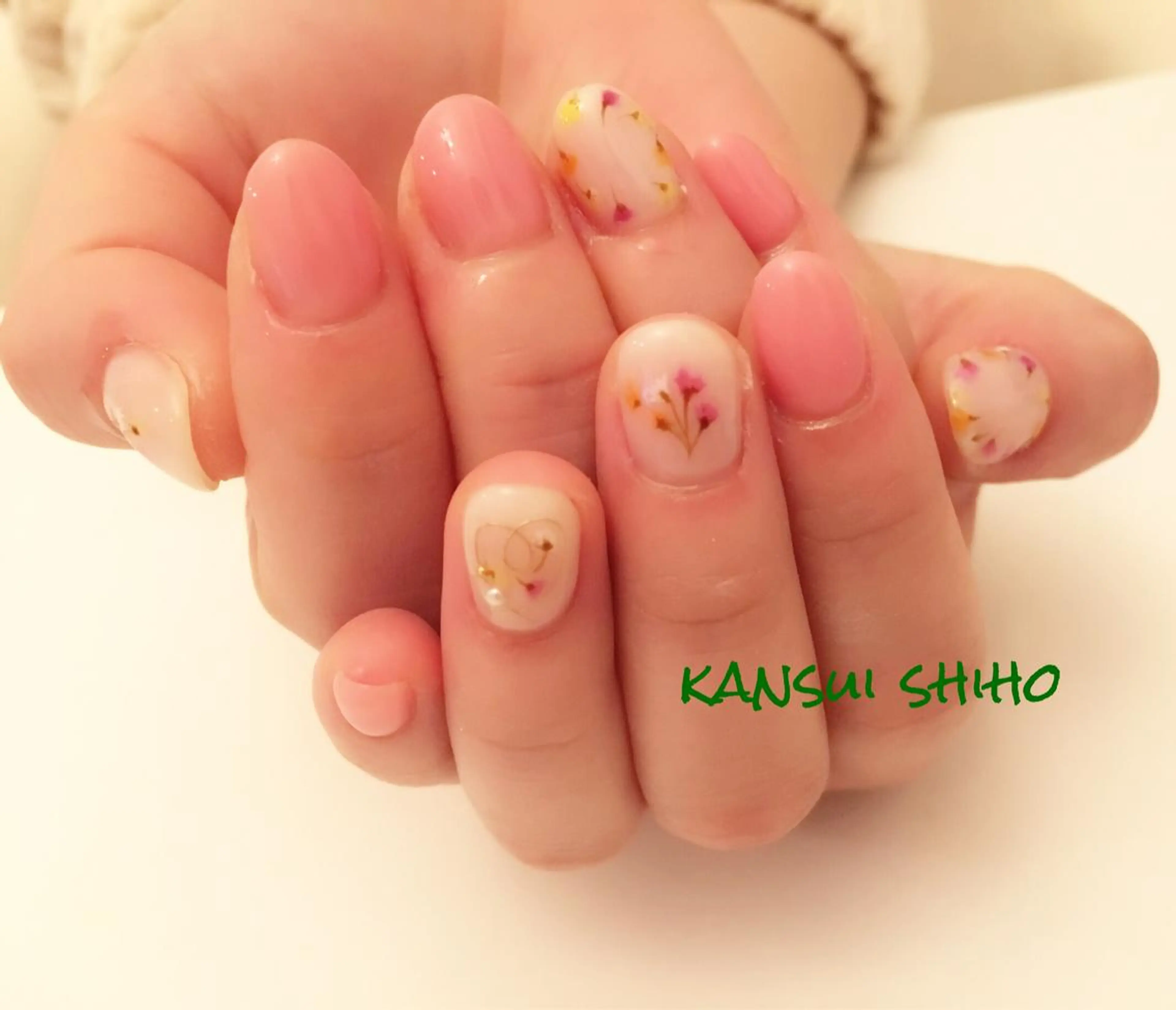 ネイル Elio 国泰寺のネイルデザイン