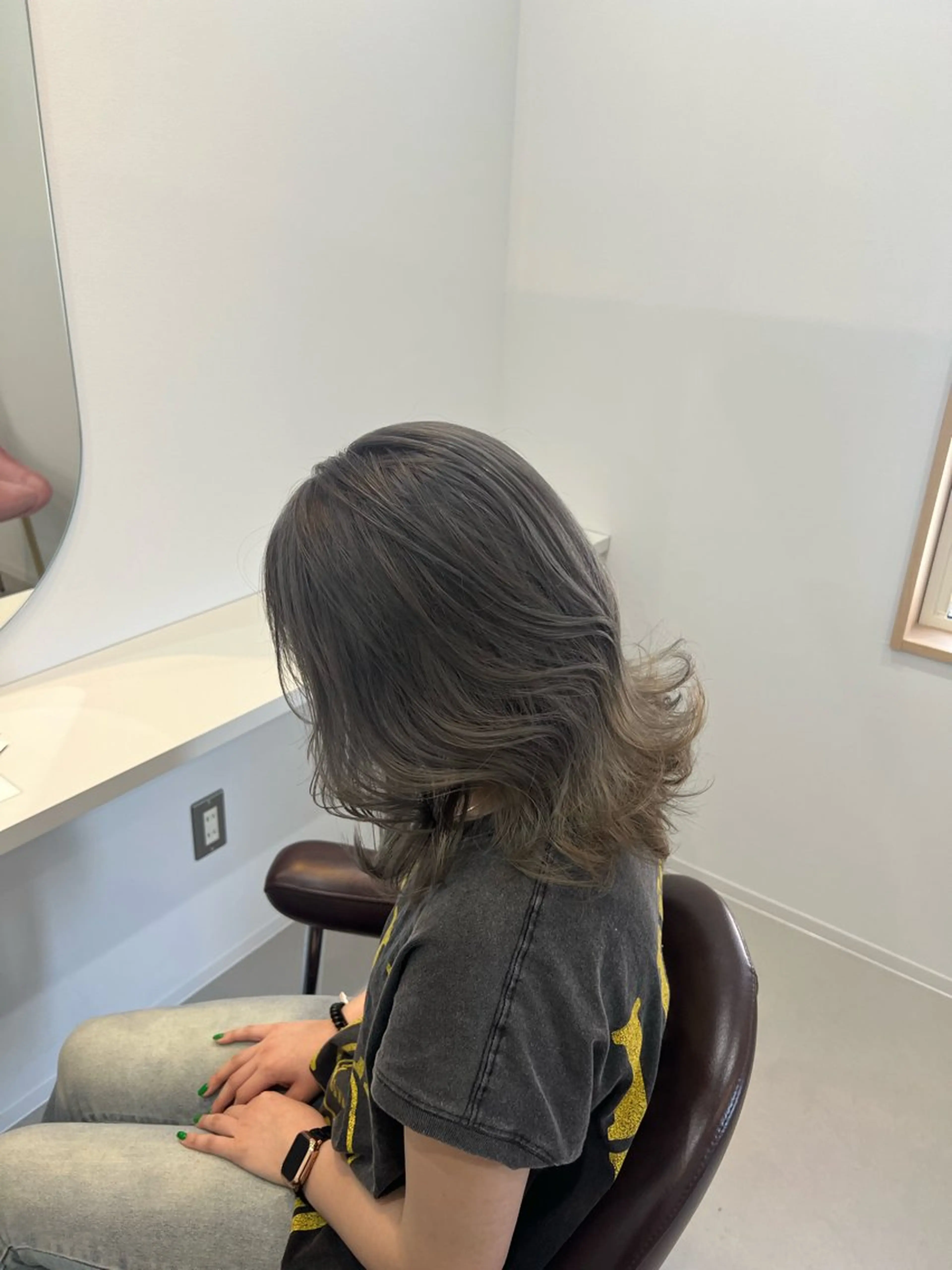 ミディアム 此川 紗良のヘアスタイル