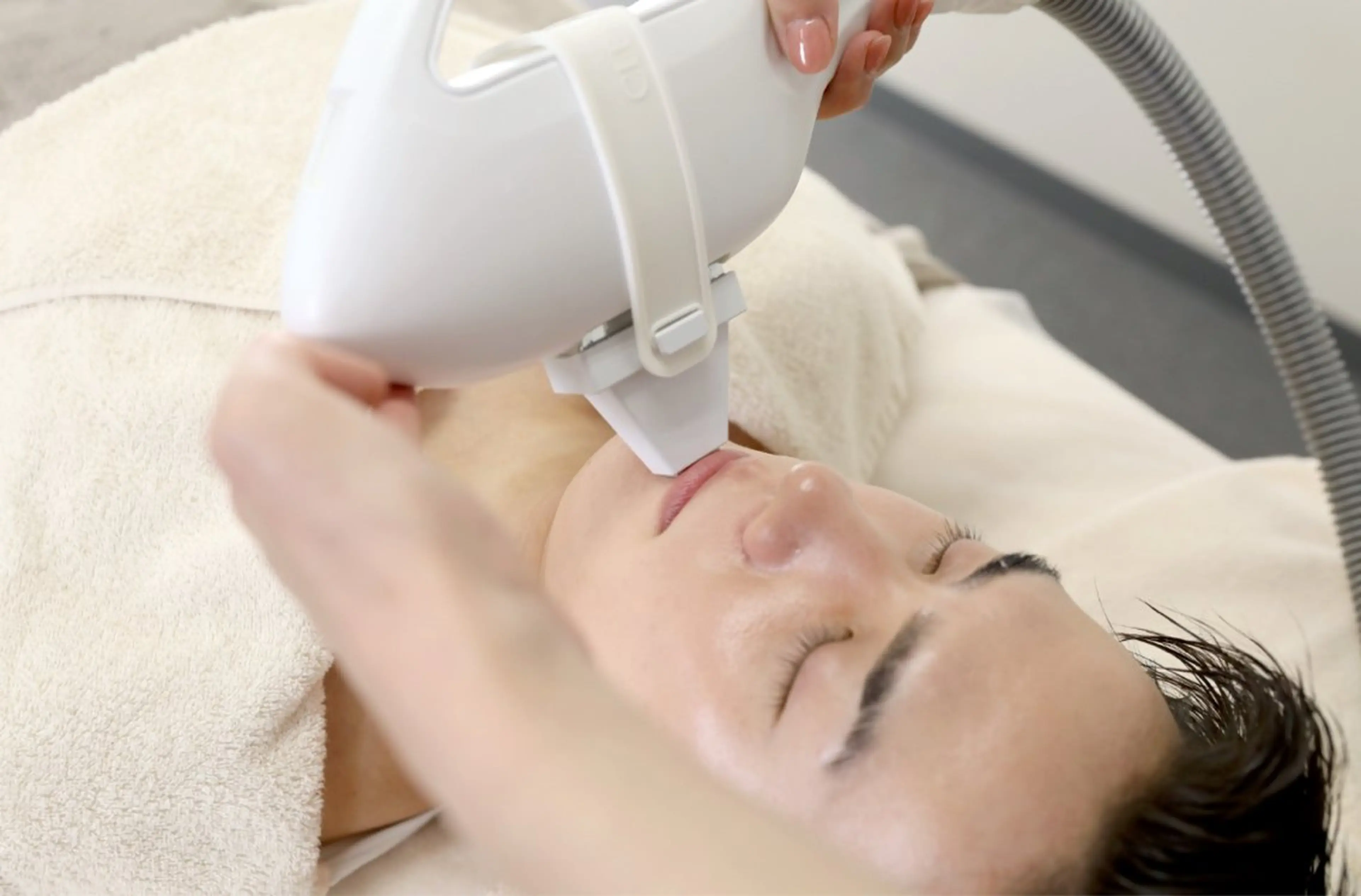 清潔感で差がつく☆肌を整えるメンズ美肌ヒゲ脱毛の写真