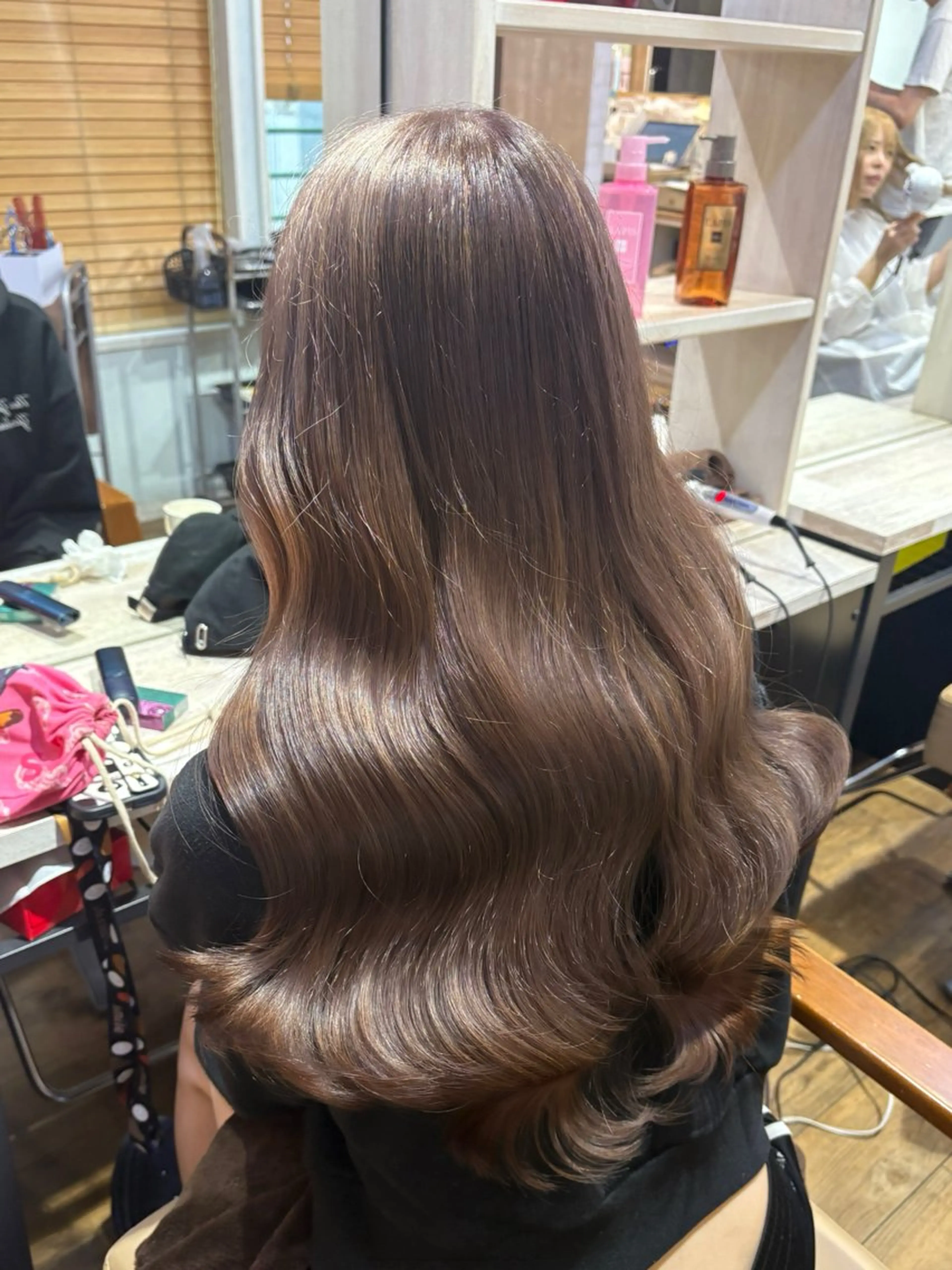 ロング Lapis所属・韓国レイヤーカット/ AIRIのヘアスタイル