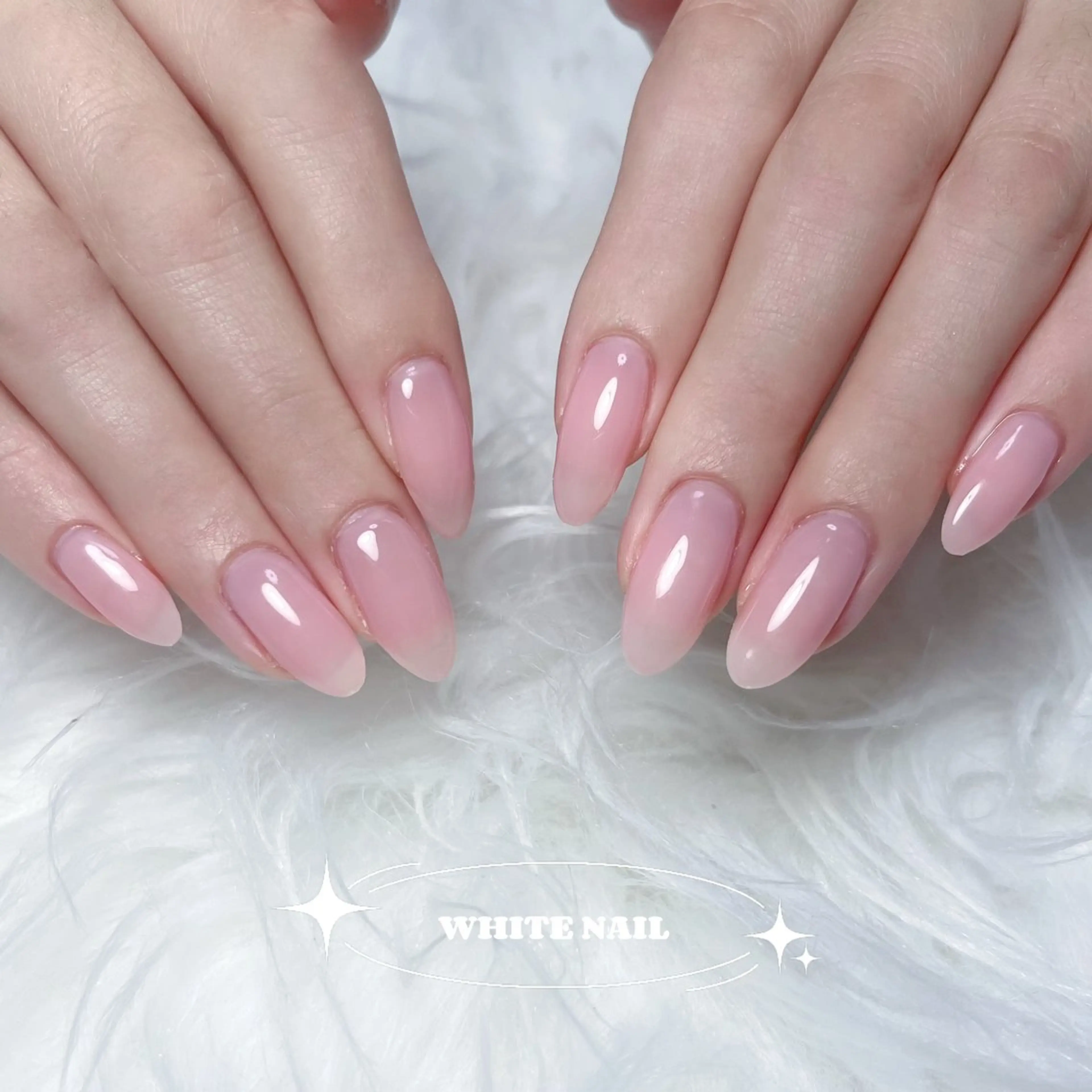 《オフあり》高発色&うる艶ワンカラーネイル💅シンプル可愛いちゅるんネイル💞 韓国ブランド『VALLAジェル』の写真