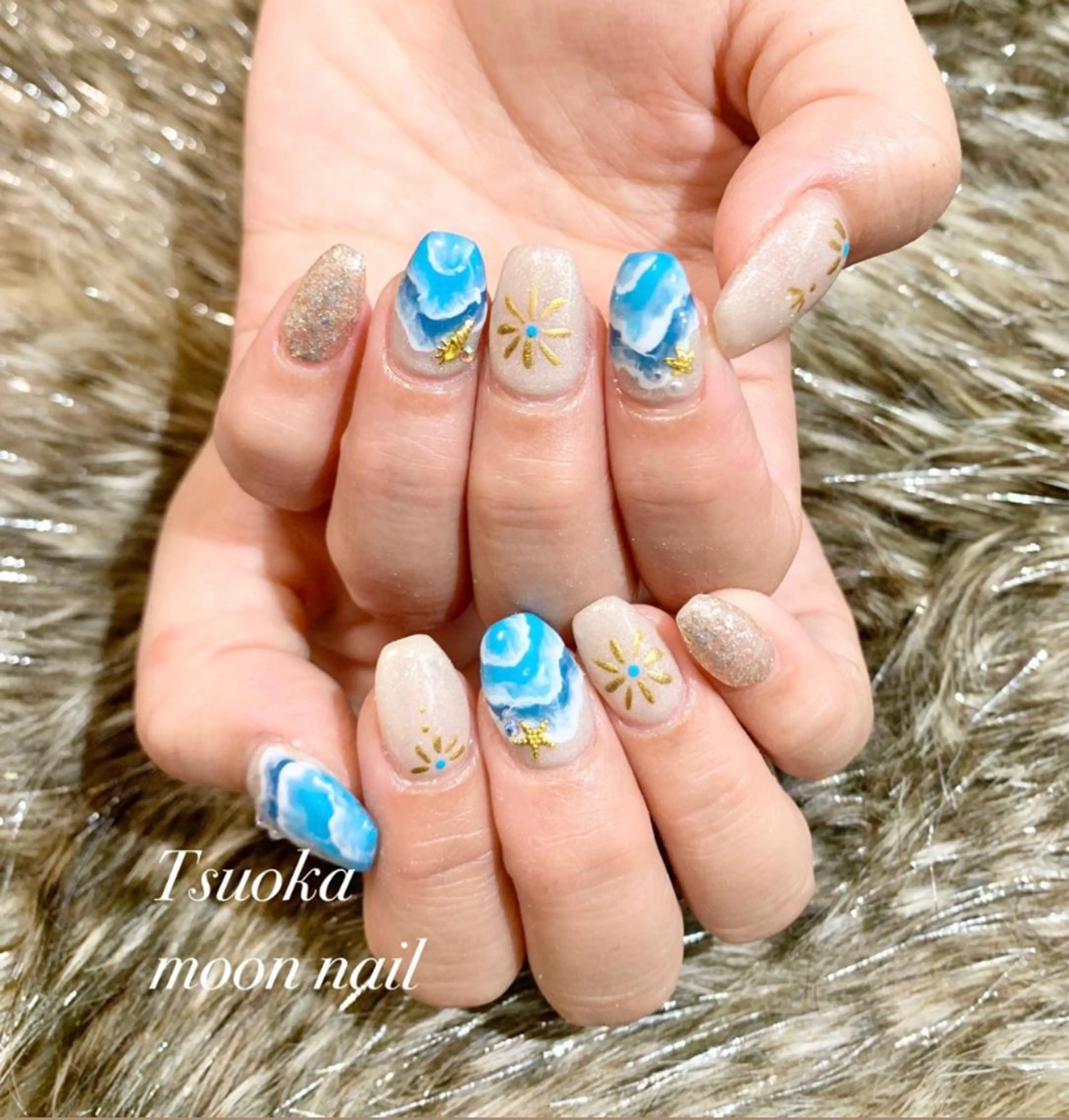 ネイル ハンドネイル ハンドケア 🌙都岡 ムーンネイルのネイルデザイン